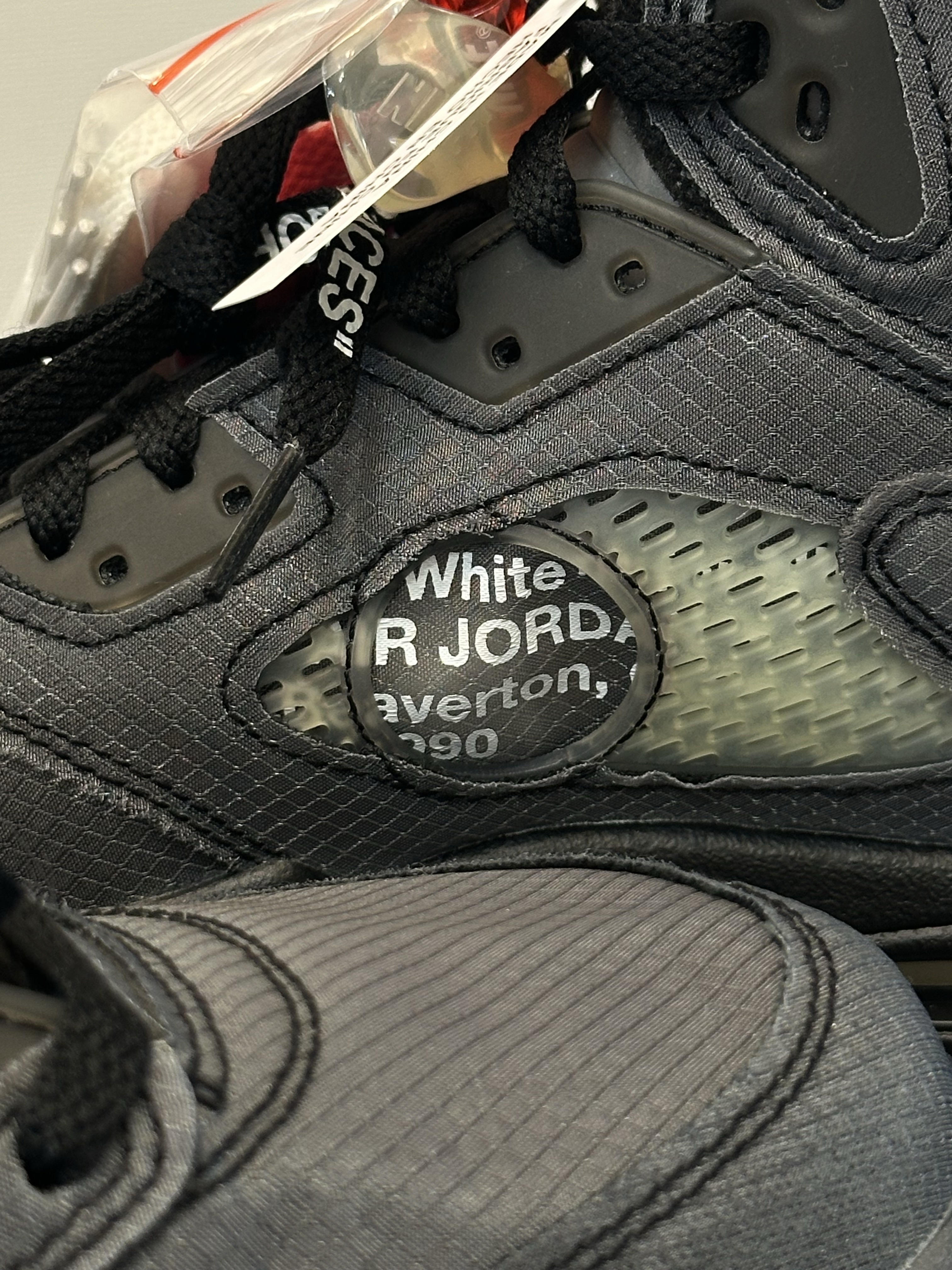 Jordan 5 x Off-White Retro SP Black Muslin 착용 스타일 - 3