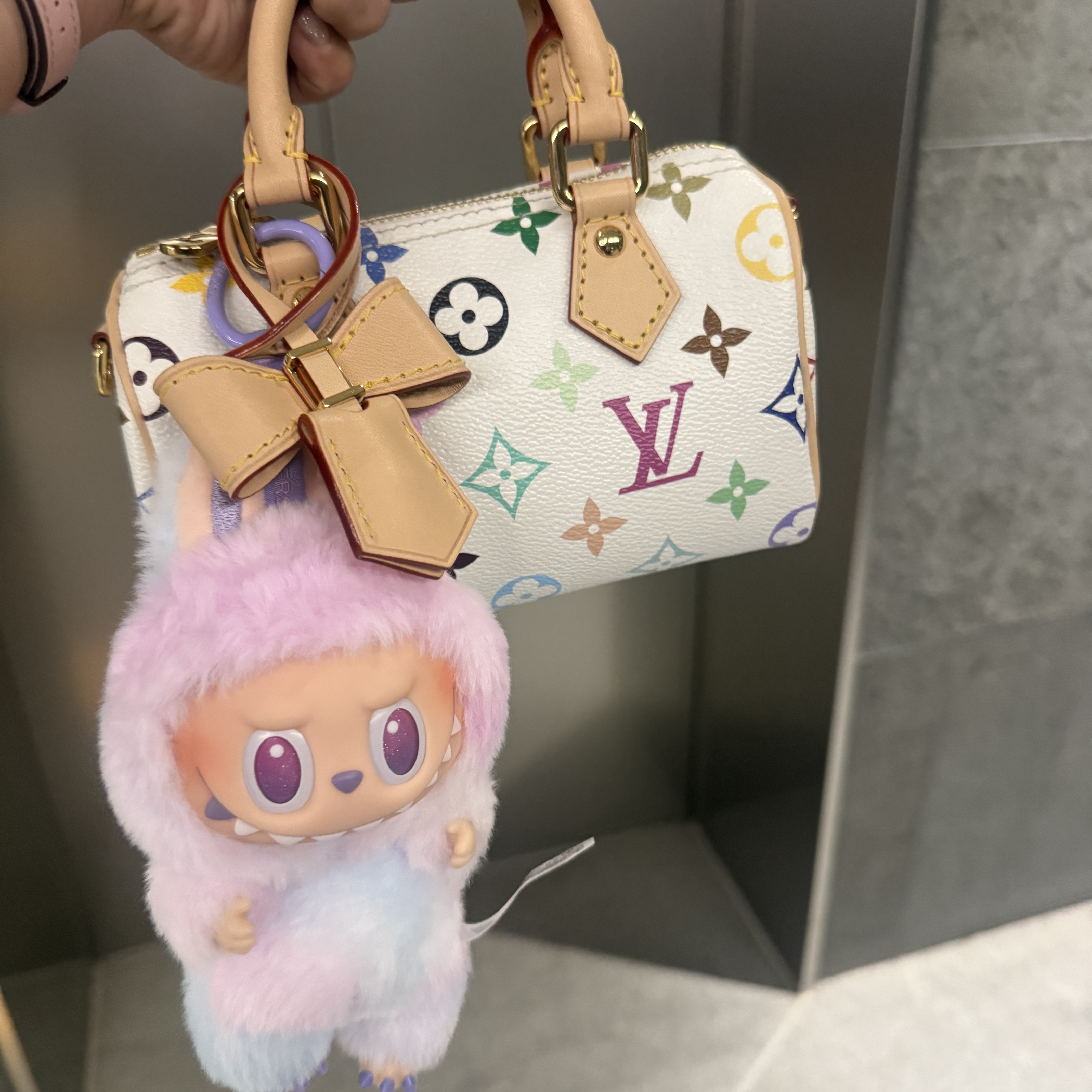 Pop Mart Labubu The Monsters Highlight Series Luck Keyring (Opened Case) 착용 스타일