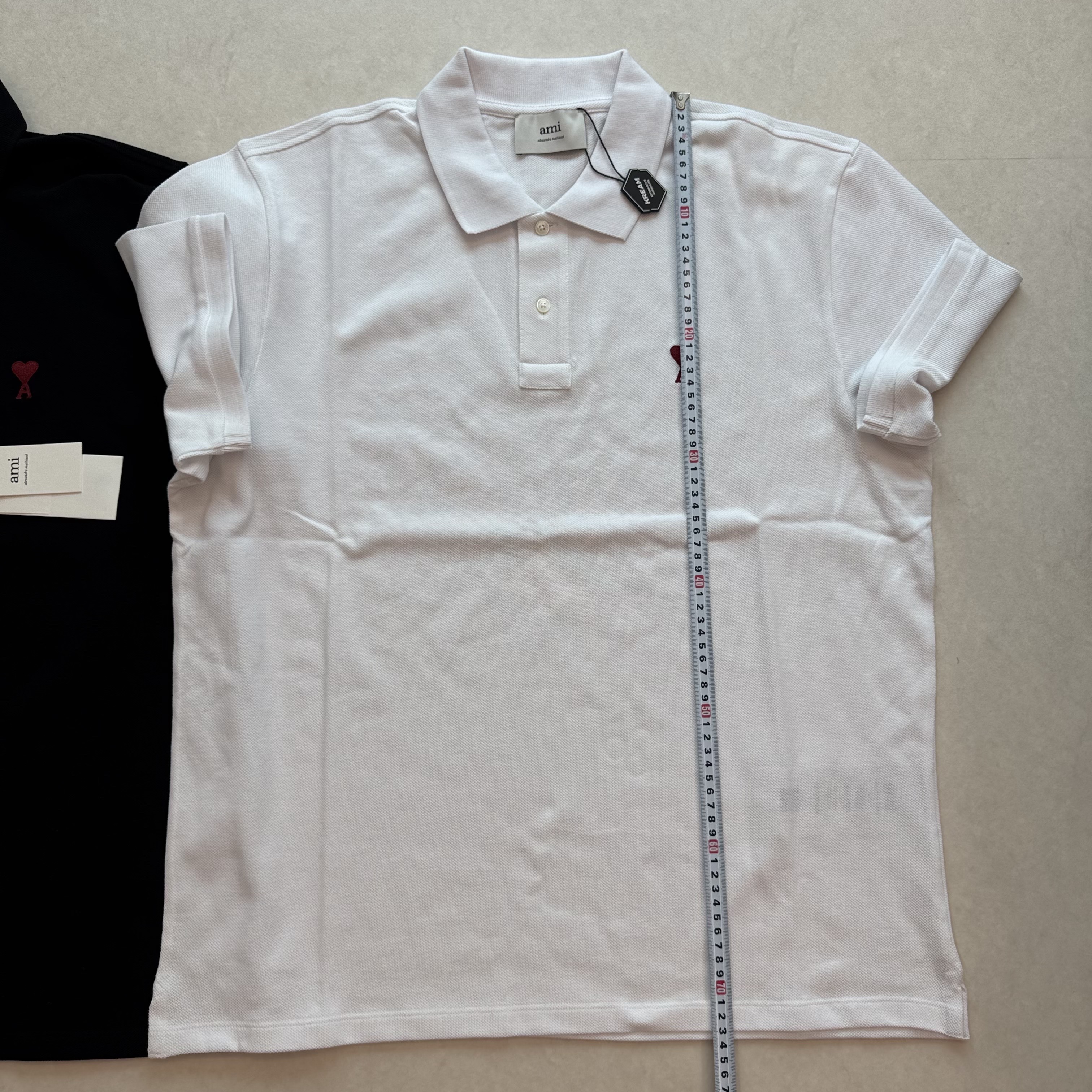 AMI de Coeur Polo Shirt White, AMI de Coeur Polo Shirt Black 착용 스타일 - 4
