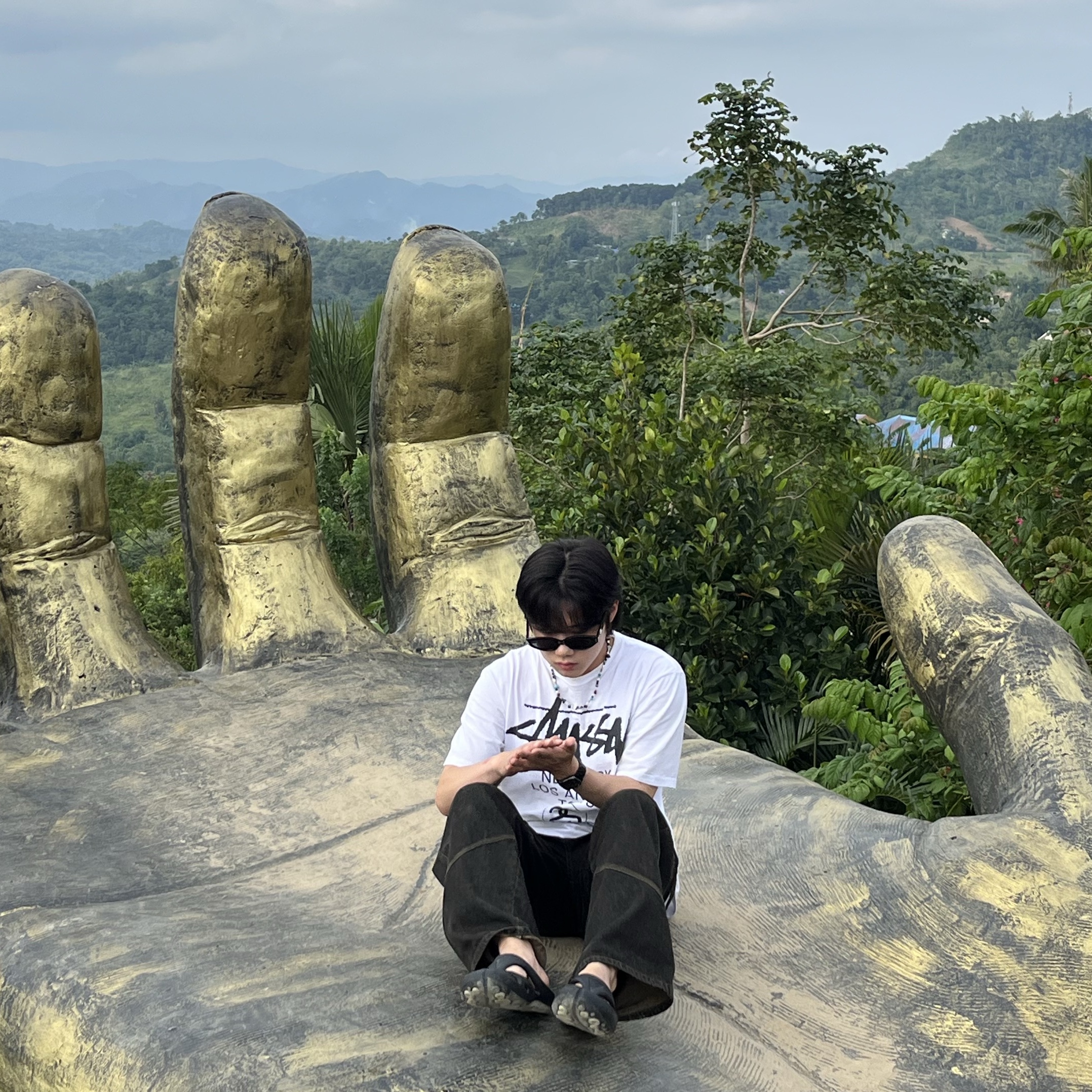 Stussy World Tour T-Shirt White 2023 착용 스타일