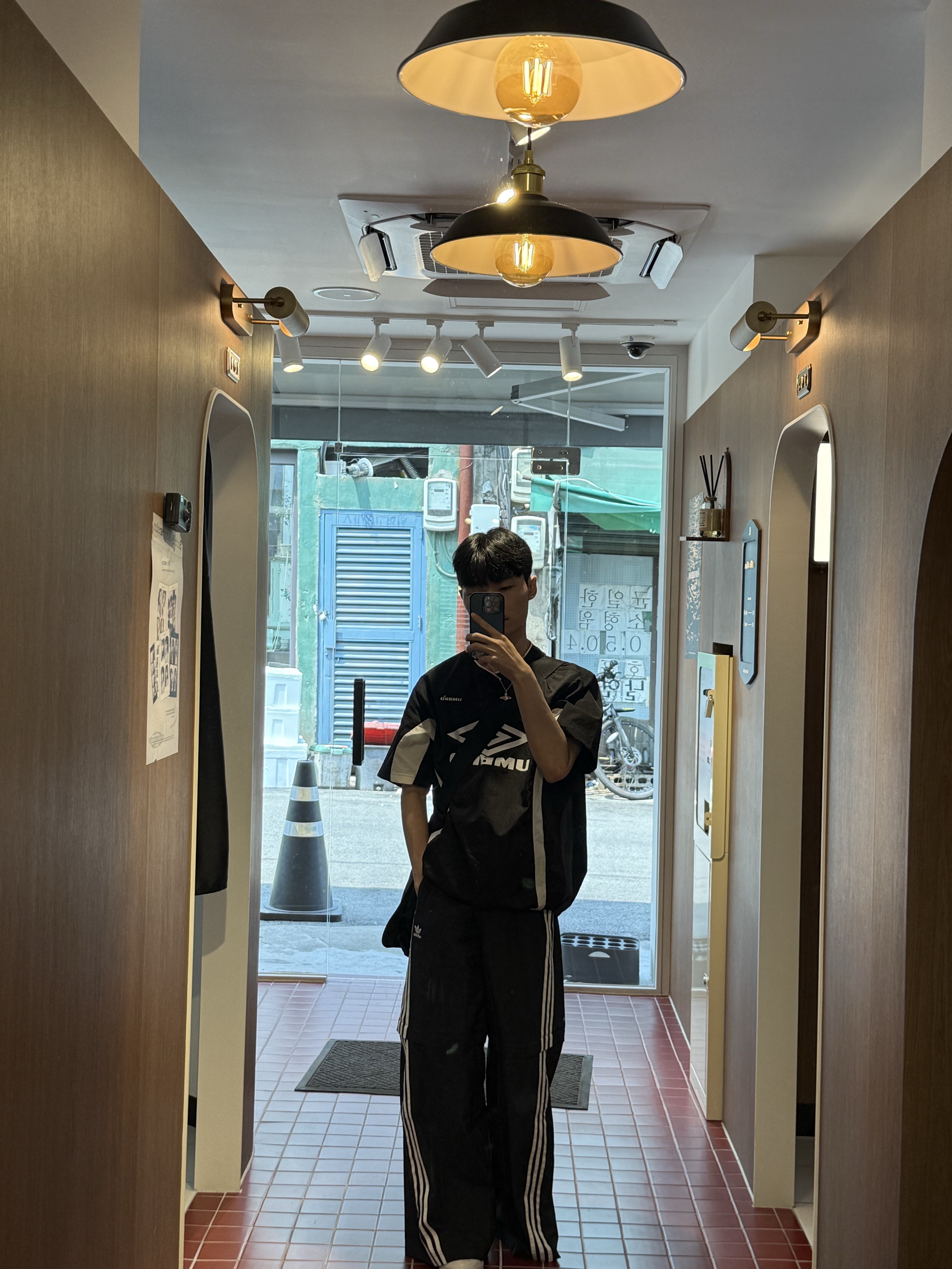 (W) Adidas Adilenium Season 2 Oversized Zip Off Track Pants Gender Neutral Black - KR Sizing, Vivienne Westwood Mini Bas Relief Pendant Silver 착용 스타일