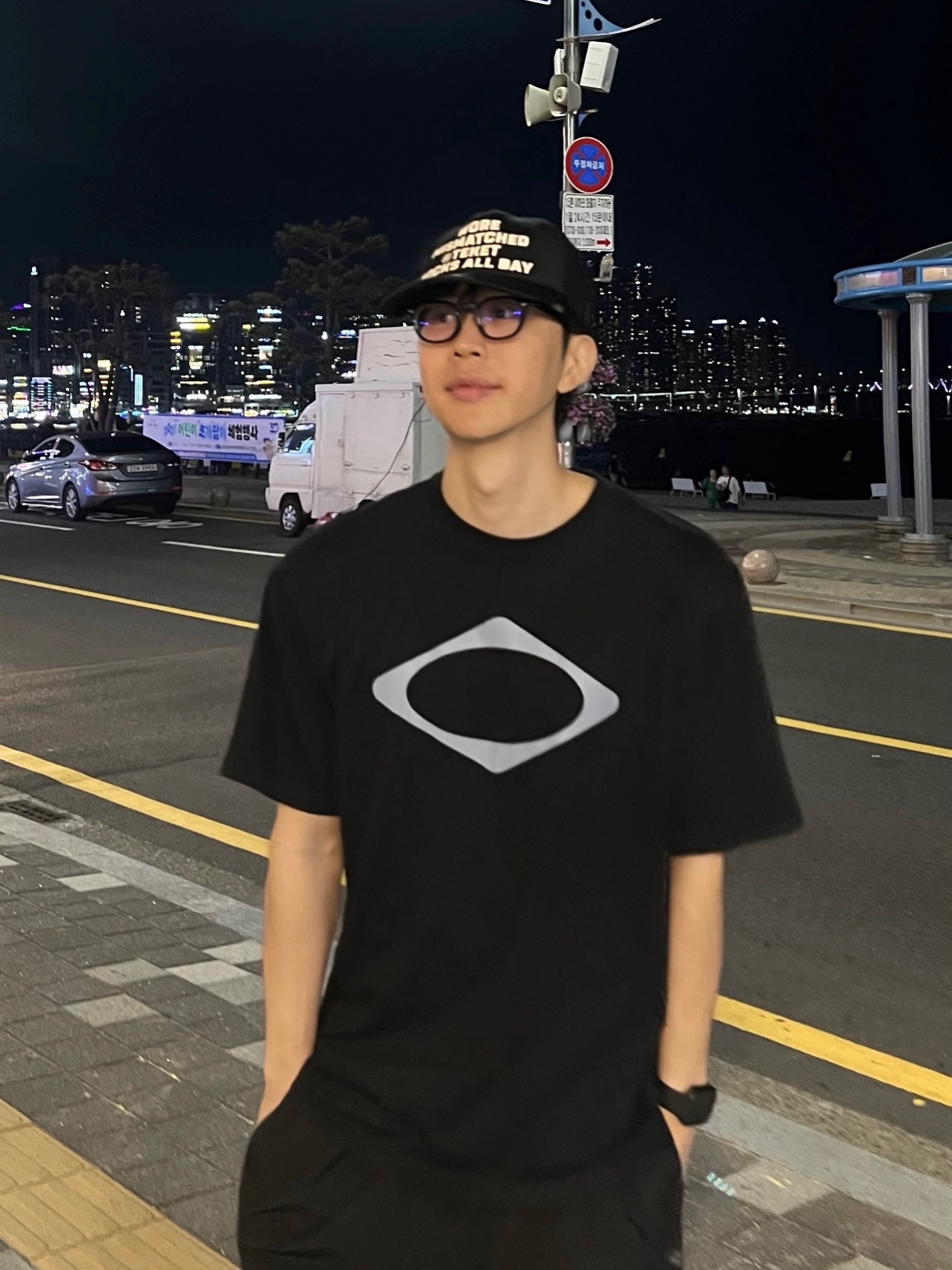 Mischief Rhombus Basic T-Shirt Black 착용 스타일