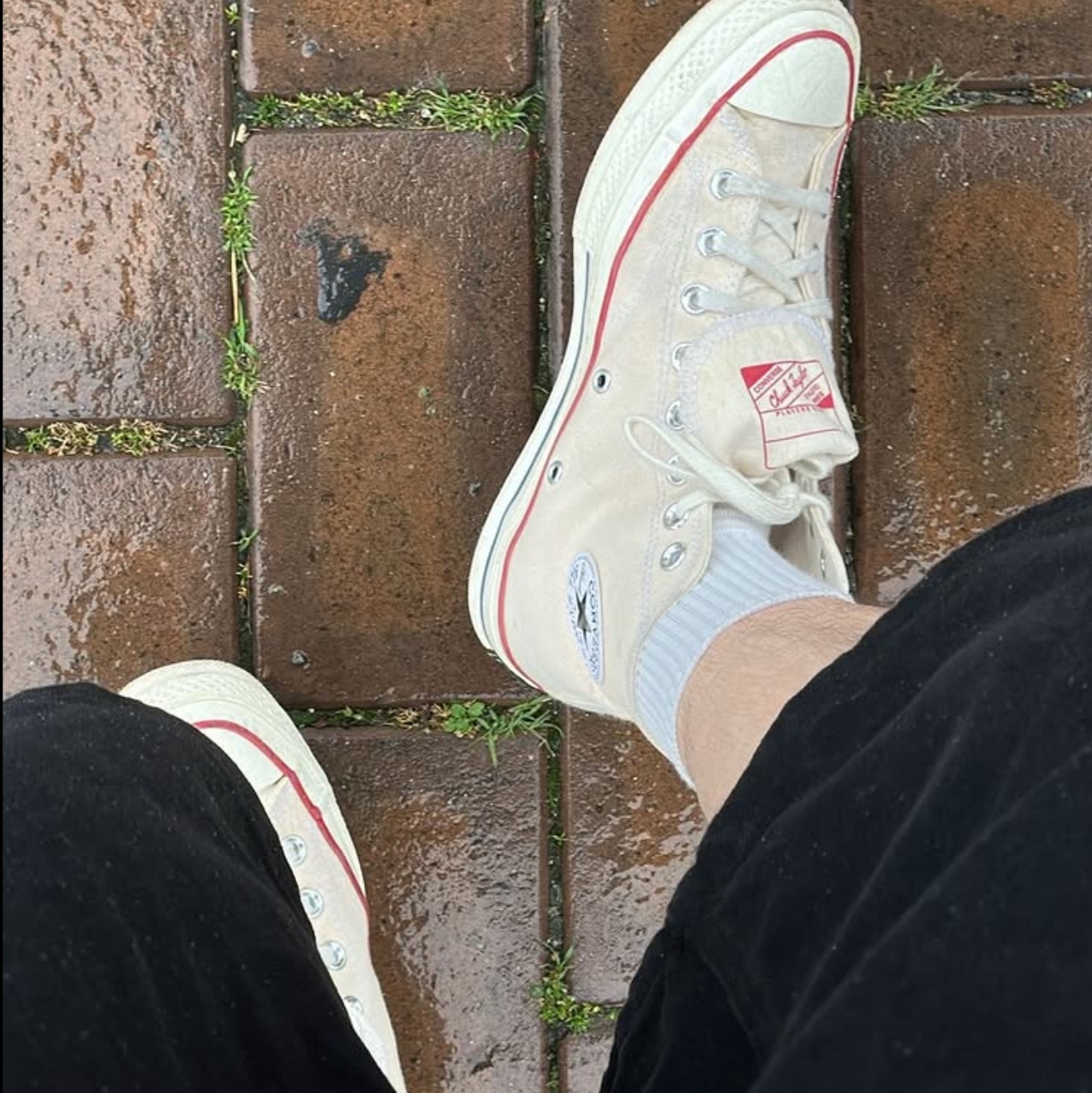 Converse Chuck 70 High Parchment, Onitsuka Tiger Mexico 66 Yellow Black 착용 스타일 - 1
