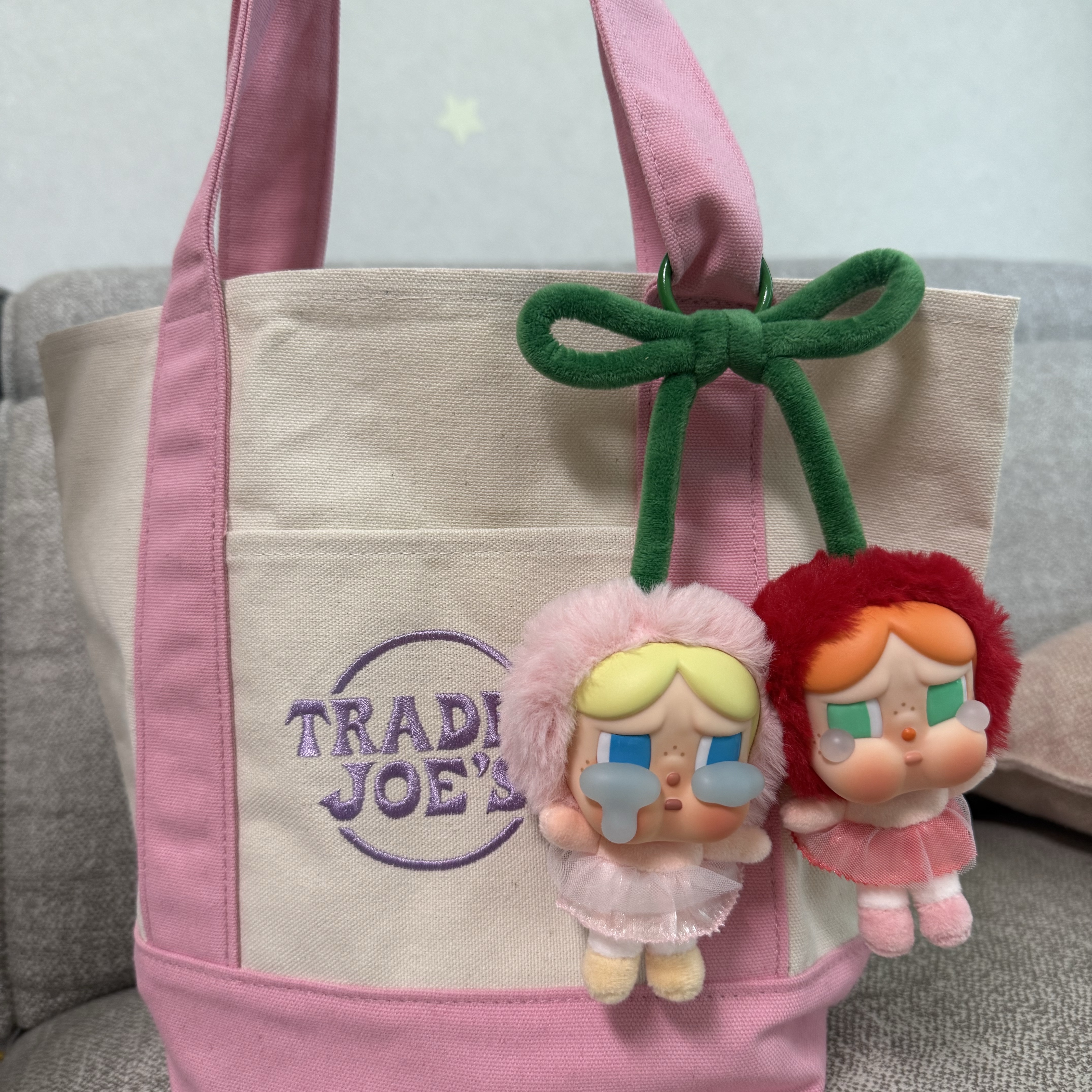 Pop Mart Crybaby Crying For Love Series Vinyl Plush 착용 스타일 - 3