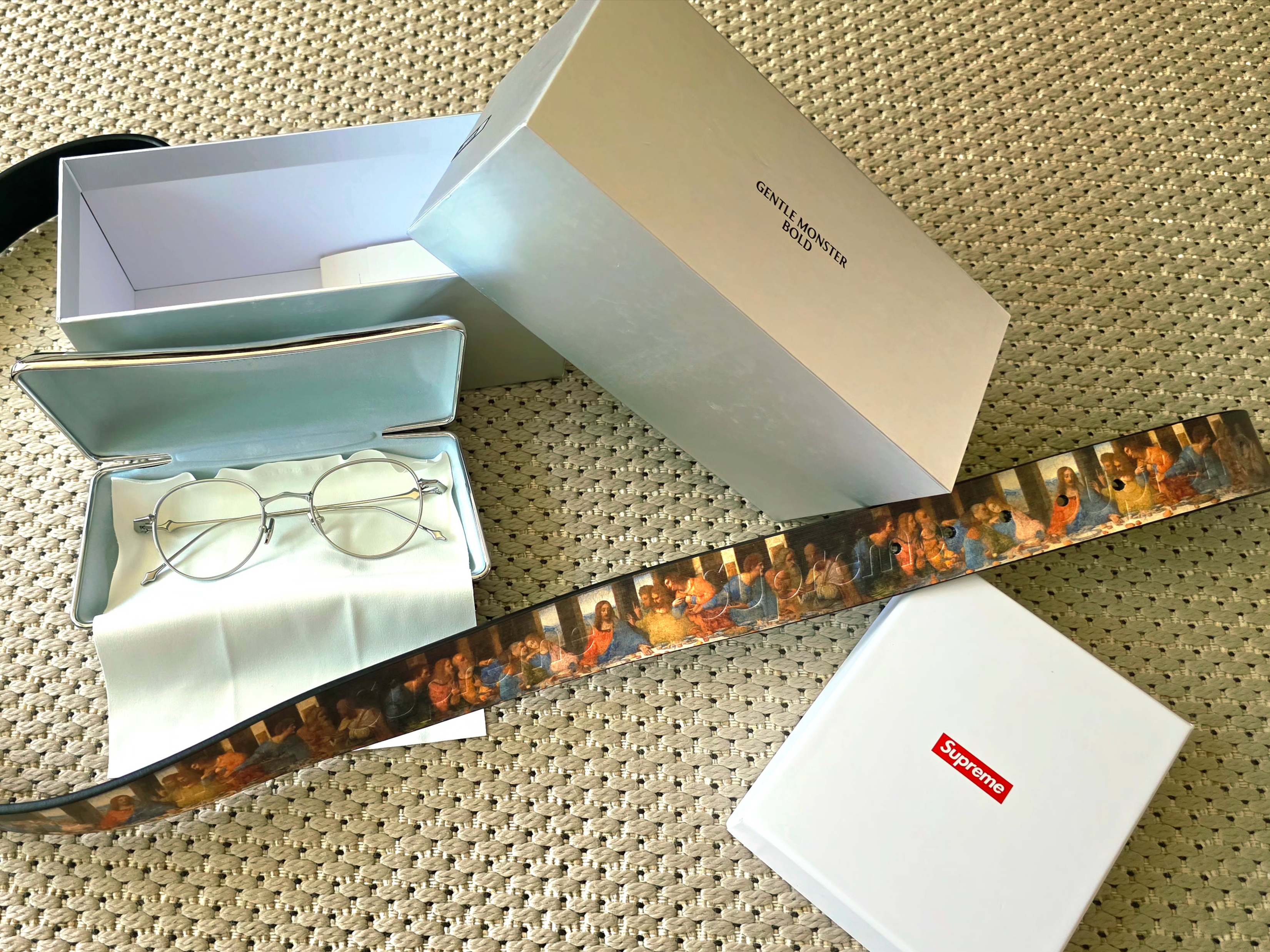 Supreme Last Supper Leather Belt Multicolor - 25SS, Gentle Monster Ep 02 Silver 착용 스타일 - 1