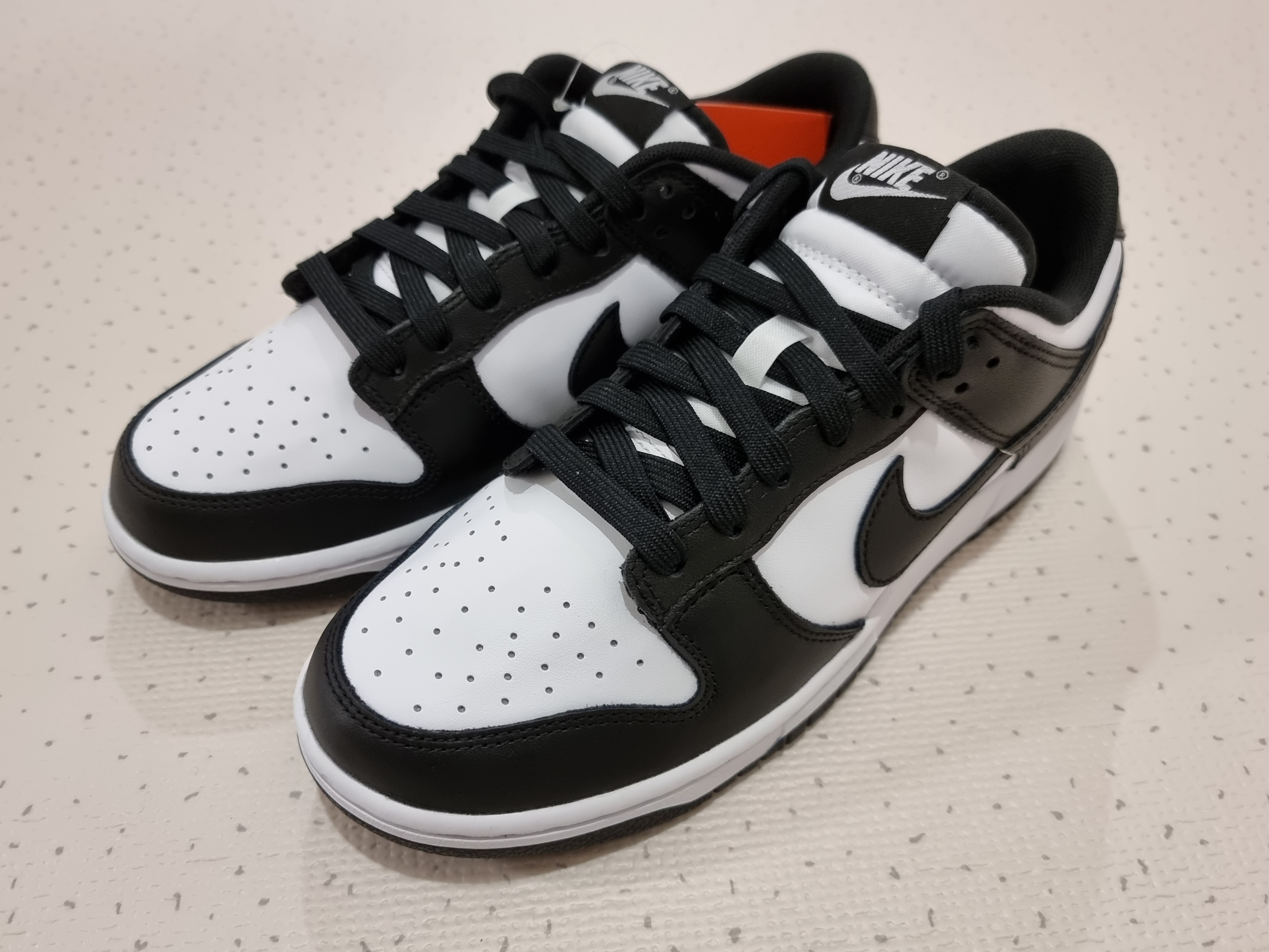 Nike Dunk Low Retro Black 착용 스타일
