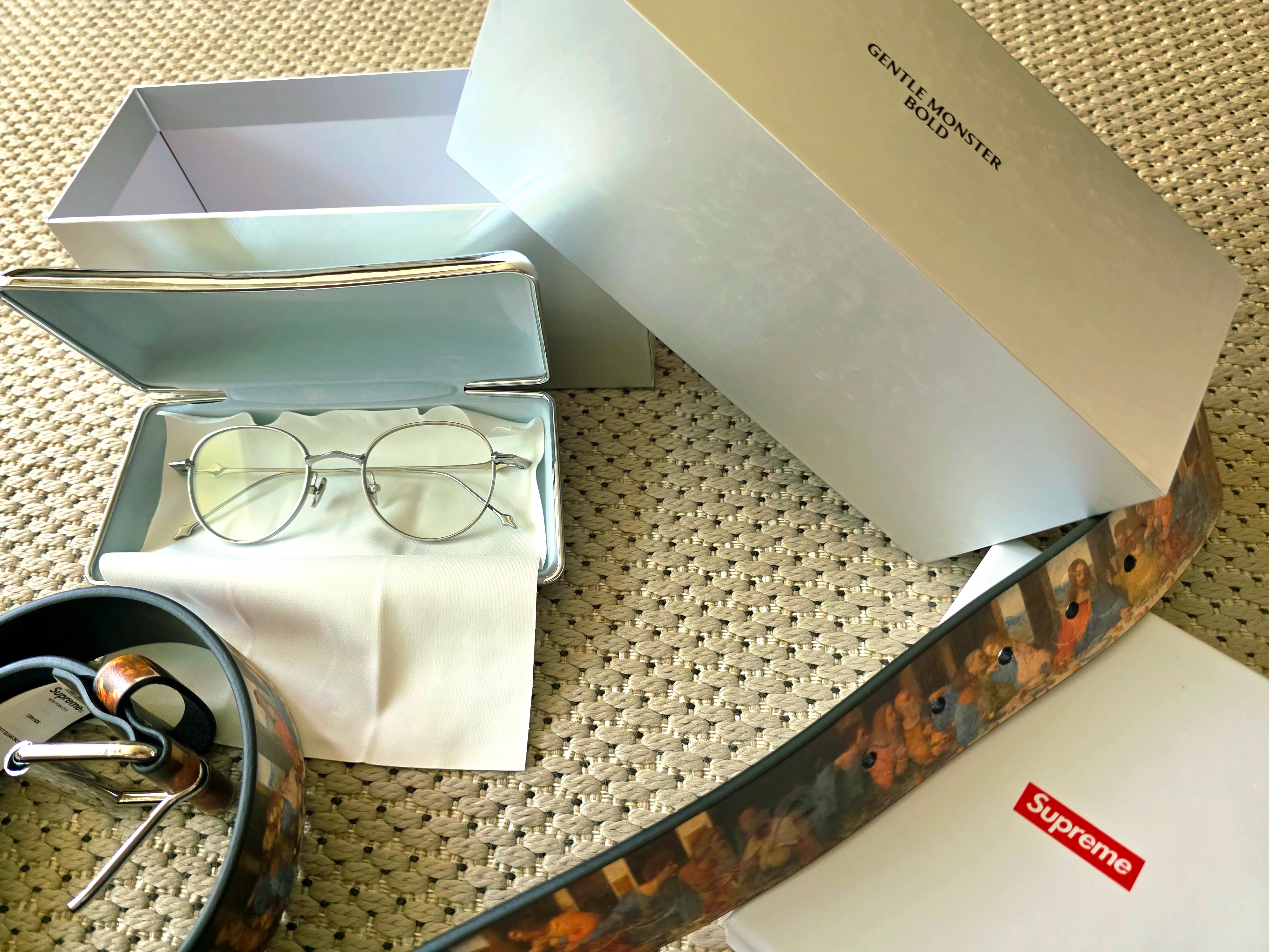 Supreme Last Supper Leather Belt Multicolor - 25SS, Gentle Monster Ep 02 Silver 착용 스타일 - 3