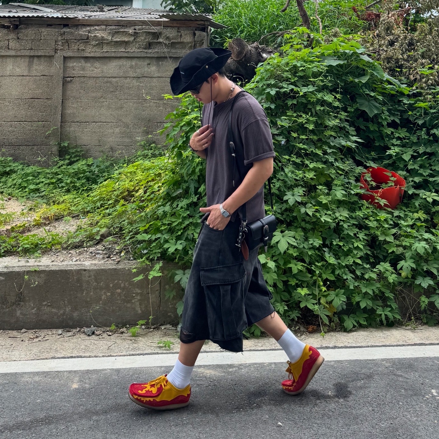 Clarks x Supreme Wallabee Gold 착용 스타일 - 2