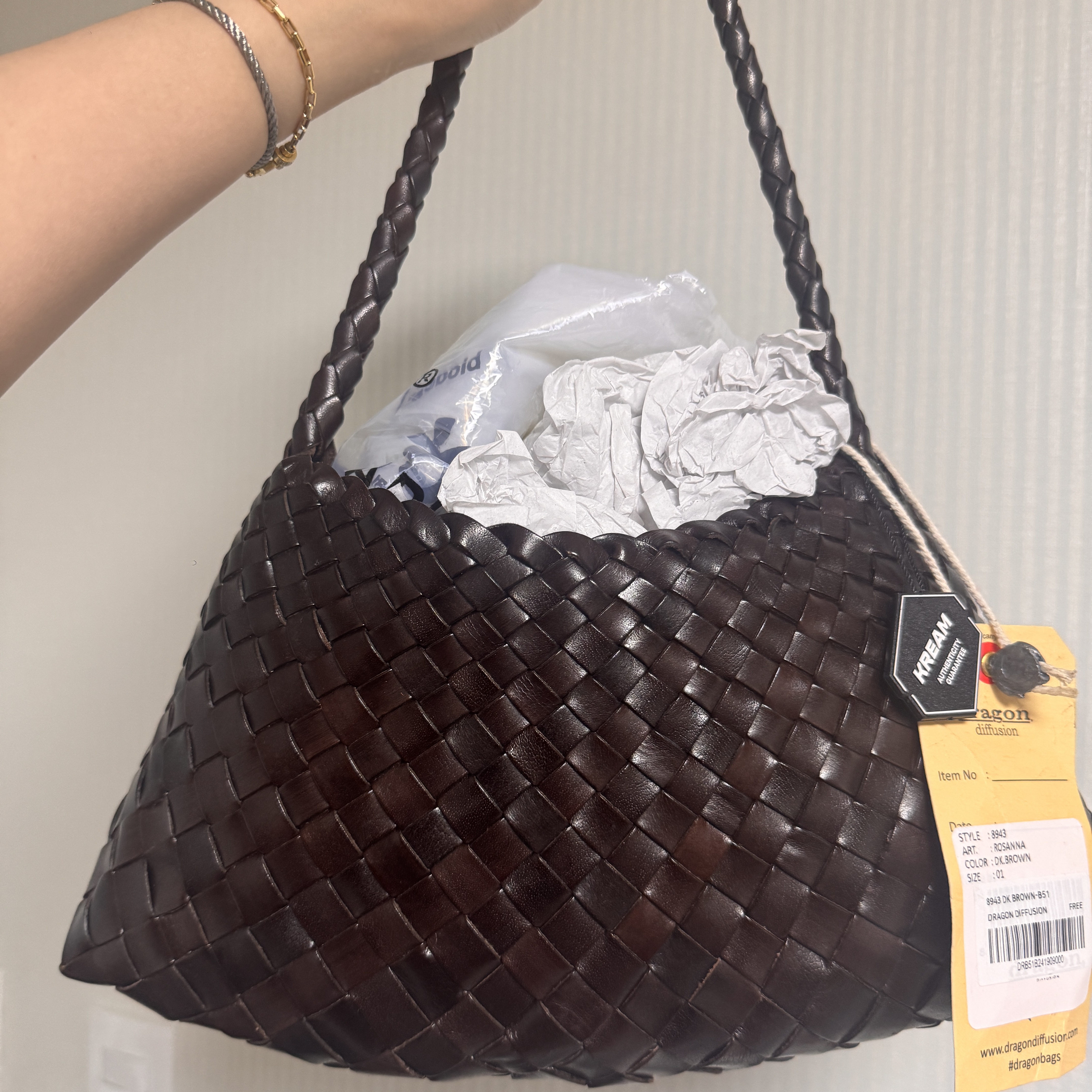 Dragon Diffusion Rosanna Dark Brown 착용 스타일