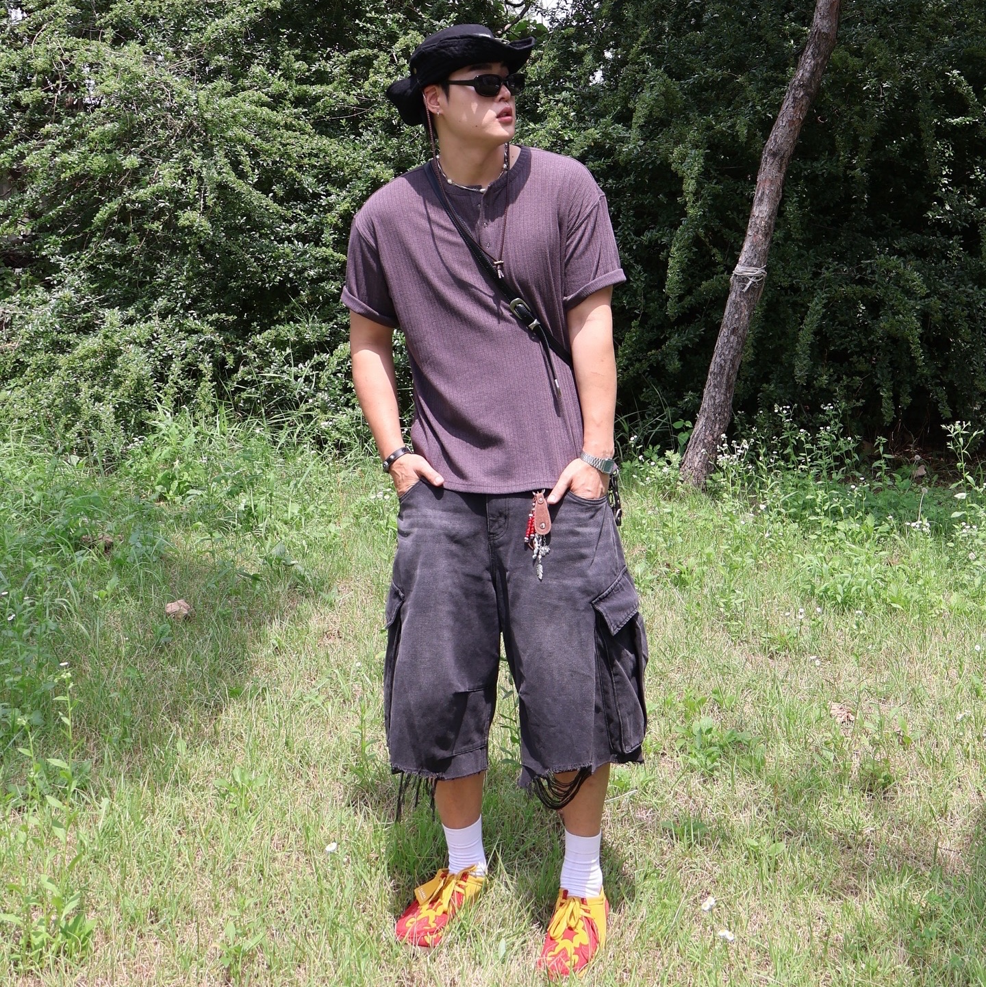 Clarks x Supreme Wallabee Gold 착용 스타일 - 3