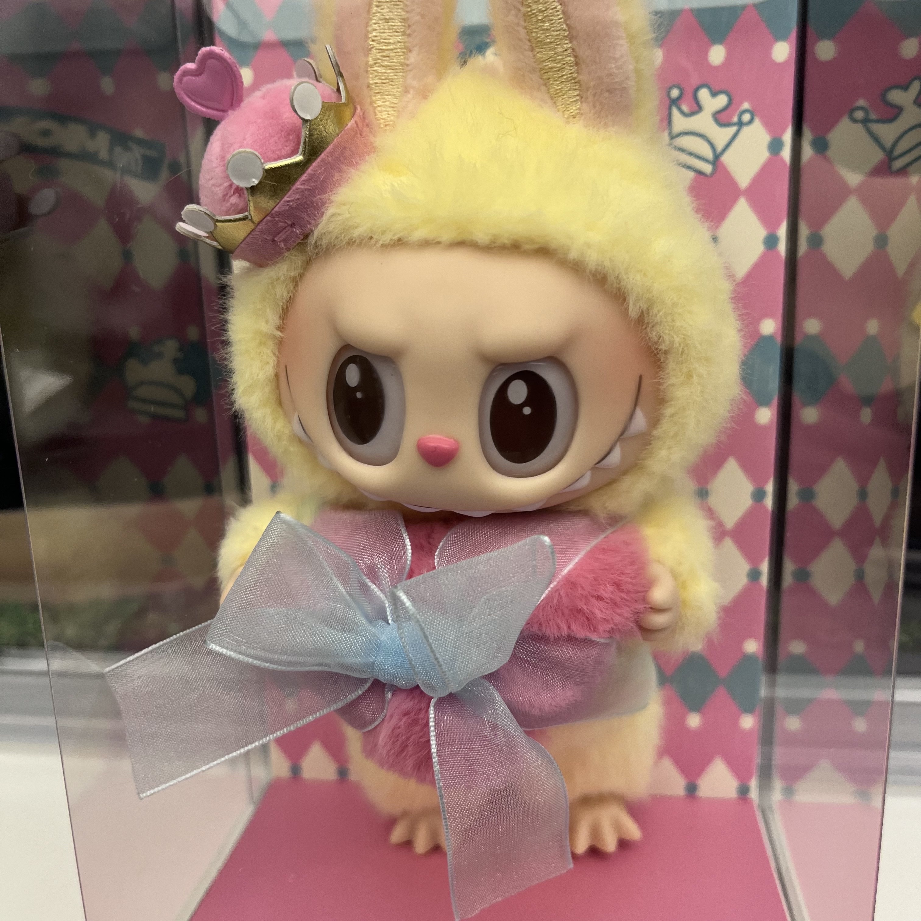 Pop Mart The Monsters Checkmate Series Plush Keyring 착용 스타일