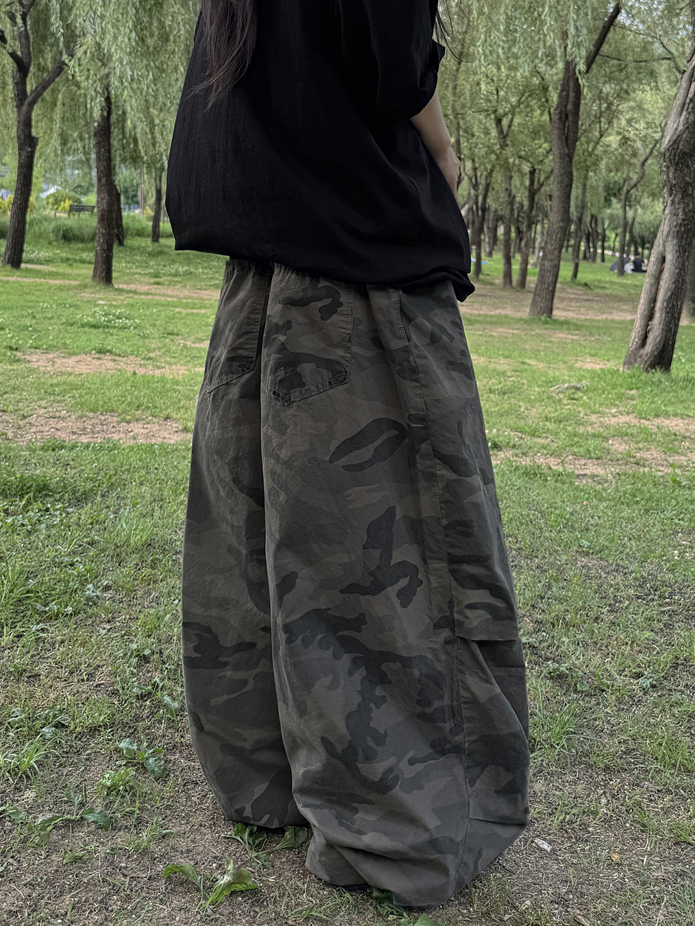 Stussy New Era 9twenty Basic Trucker Woodland Camo 착용 스타일 - 5