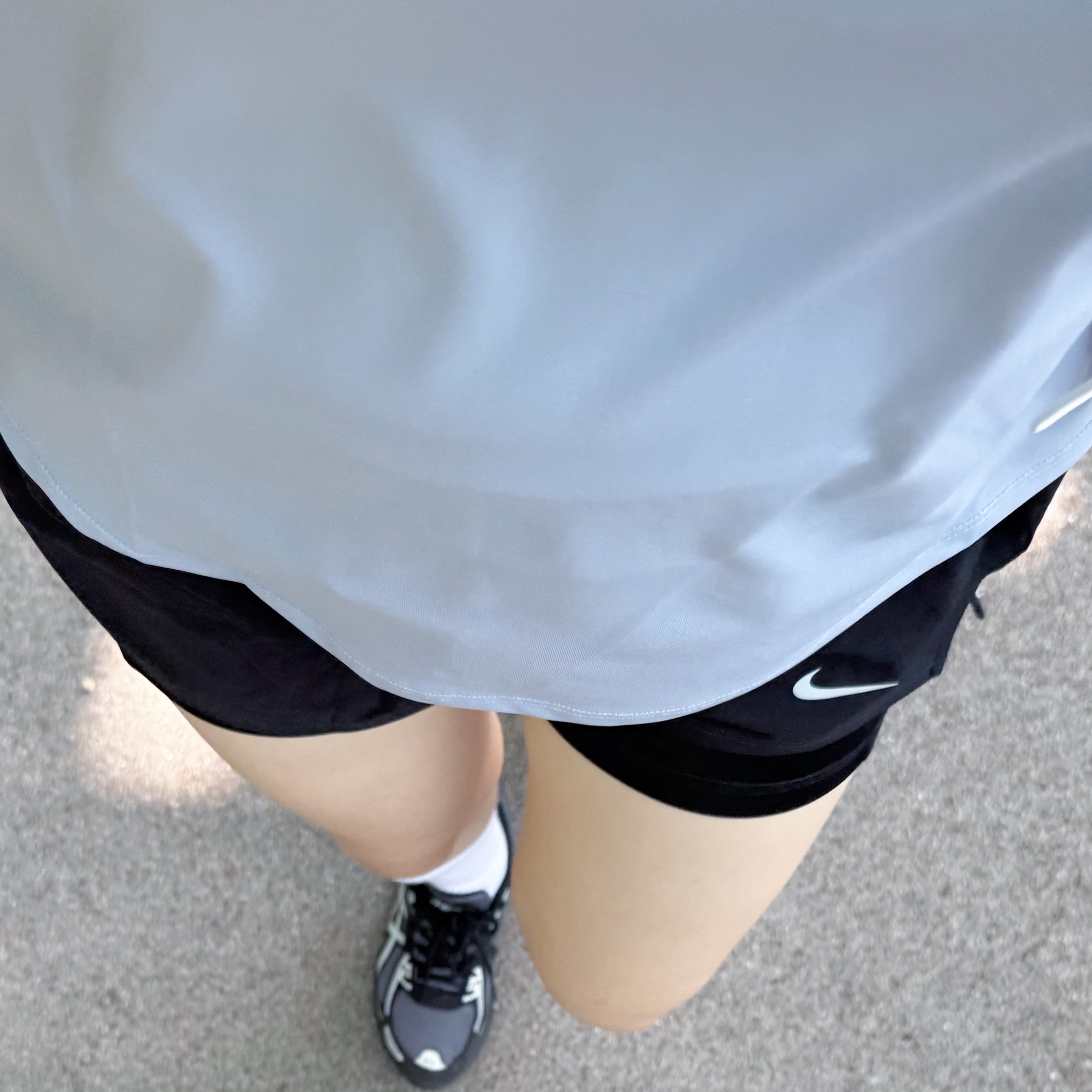 (W) Nike One Dri-Fit Mid Rise 3 Inch 2-In-1 Shorts Black - Asia 착용 스타일 - 2