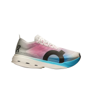 (W) On Running Cloudboom Strike White Horizon