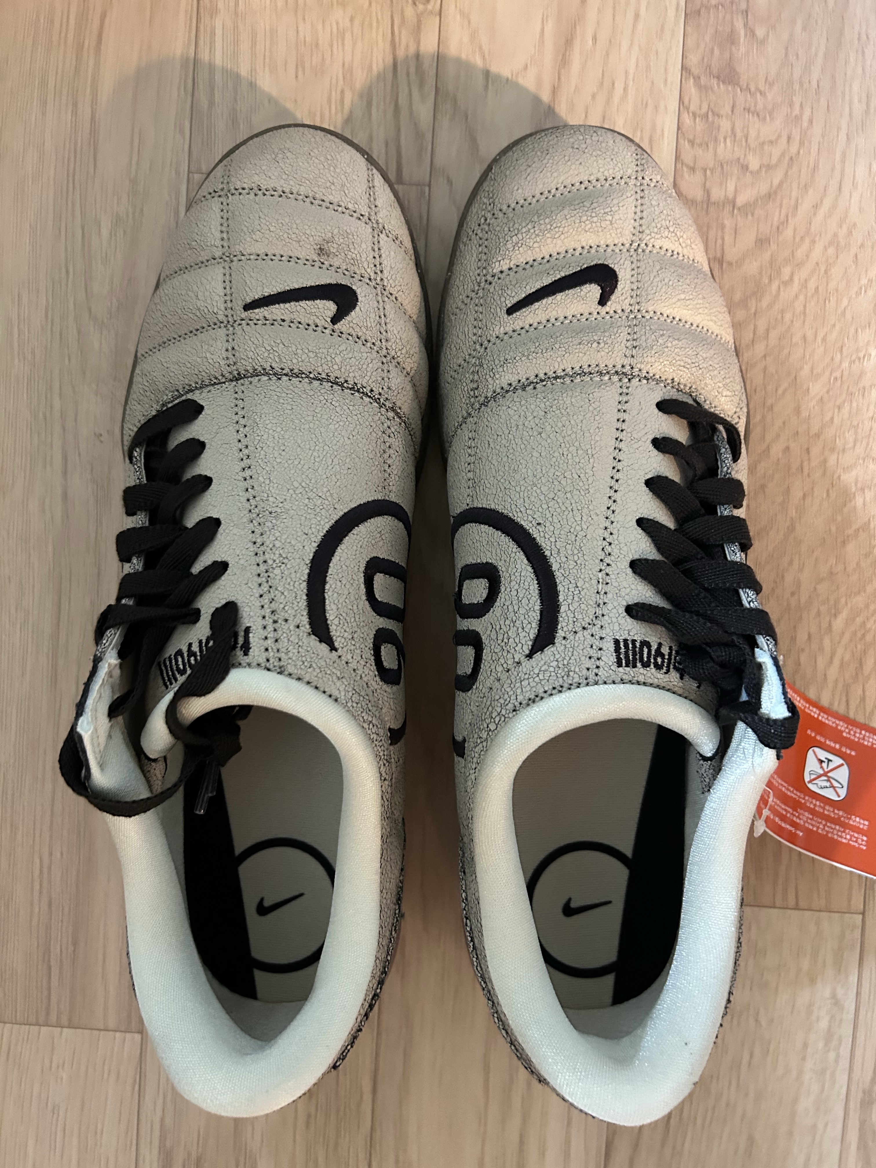 Nike Total 90 III SP Pearl White and Gum Dark Brown 착용 스타일