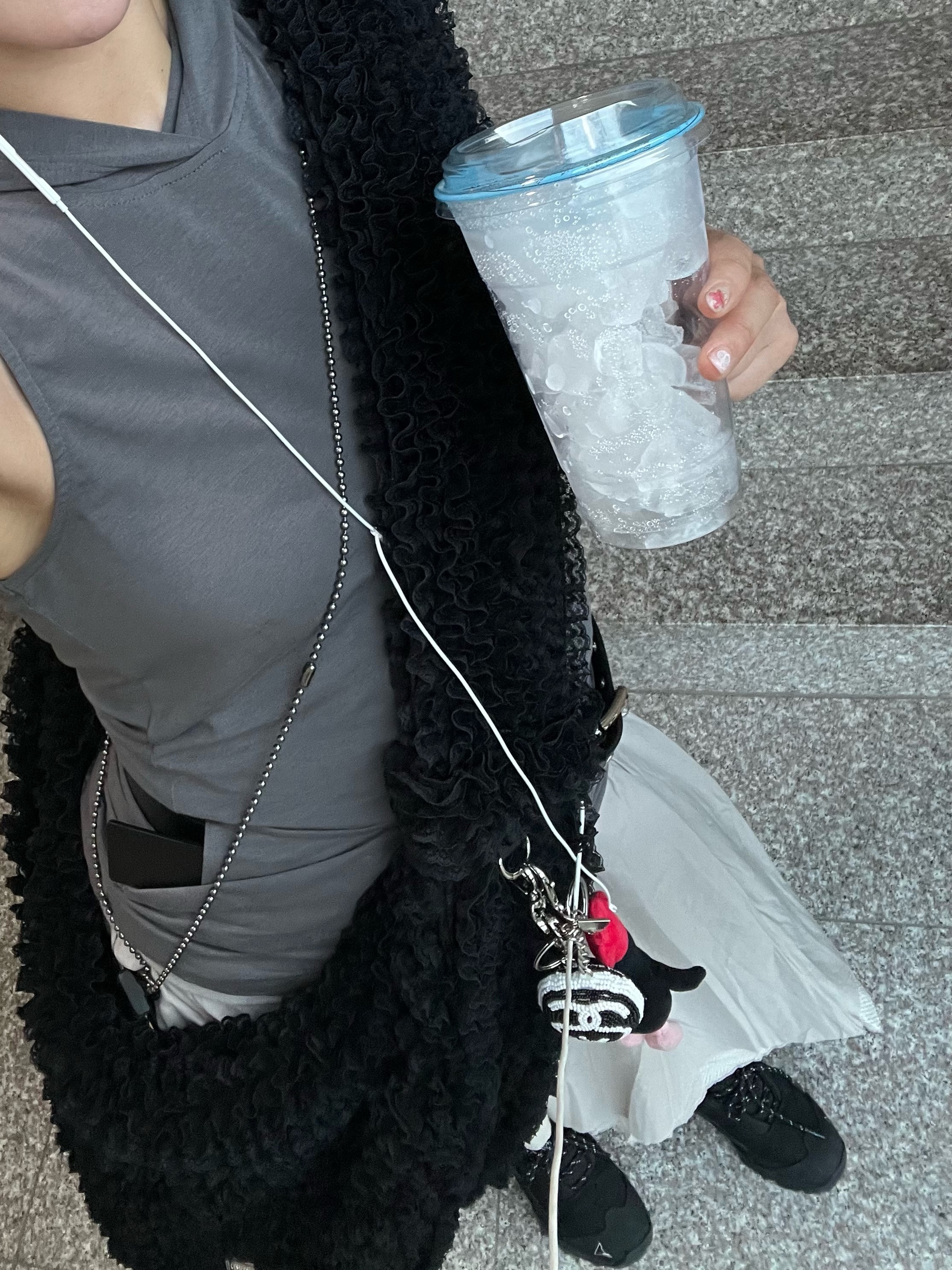 COYSEIO Double Shirring Skirt Grey, Roa Hiking Katharina Black 착용 스타일 - 3