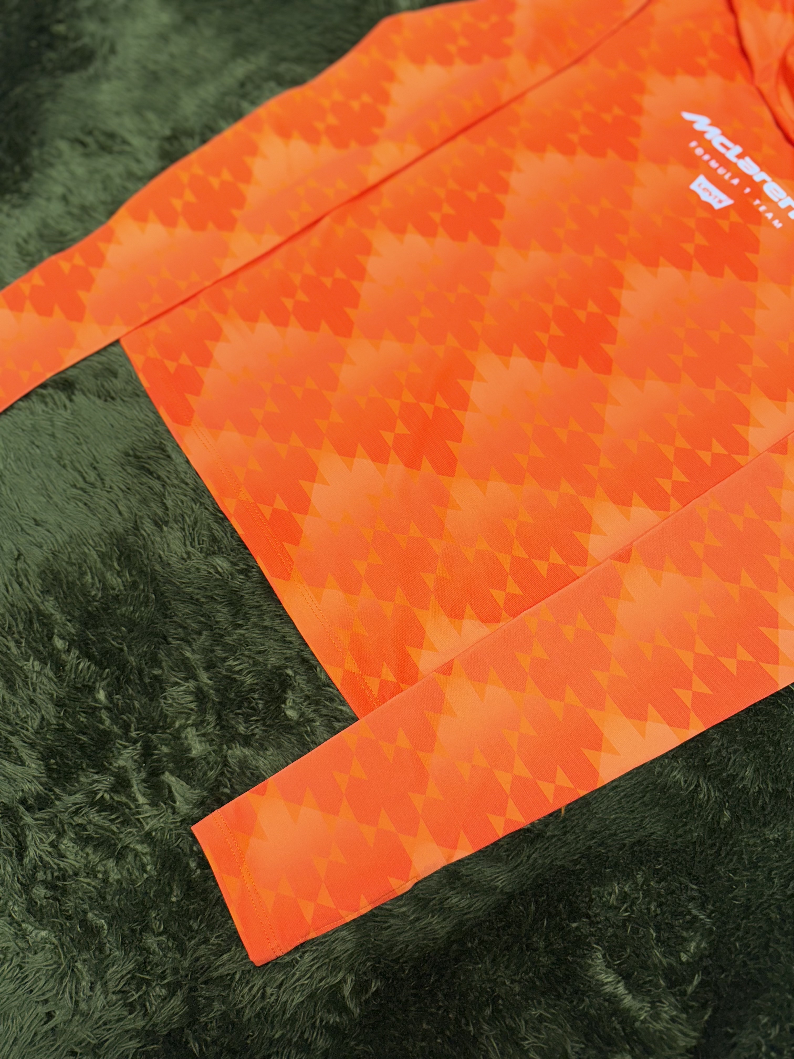 (W) Levi's x McLaren Second Skin Orange 착용 스타일 - 5