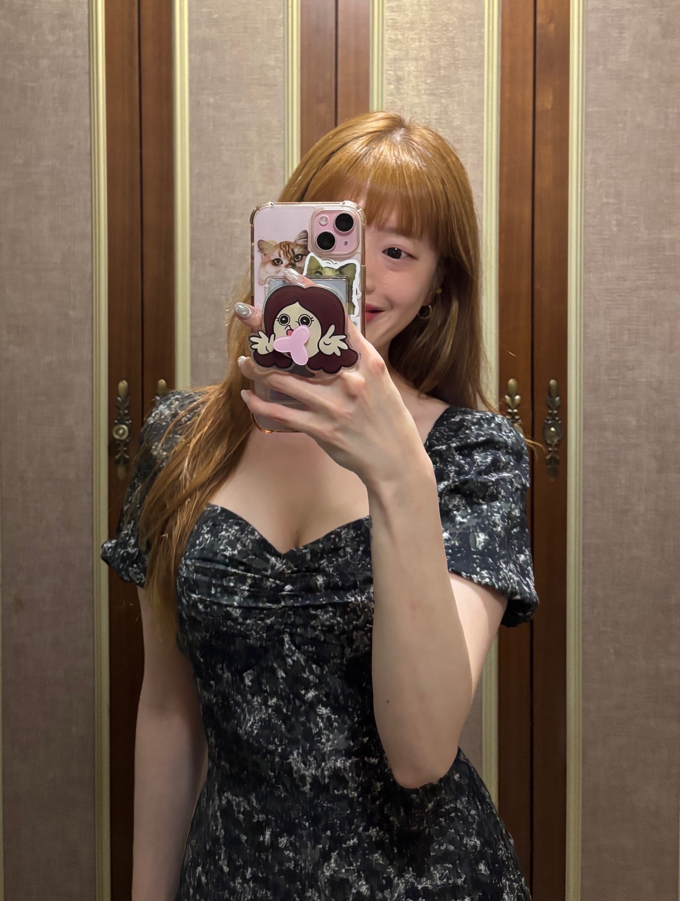 Oofos OOriginal Black 착용 스타일 - 1