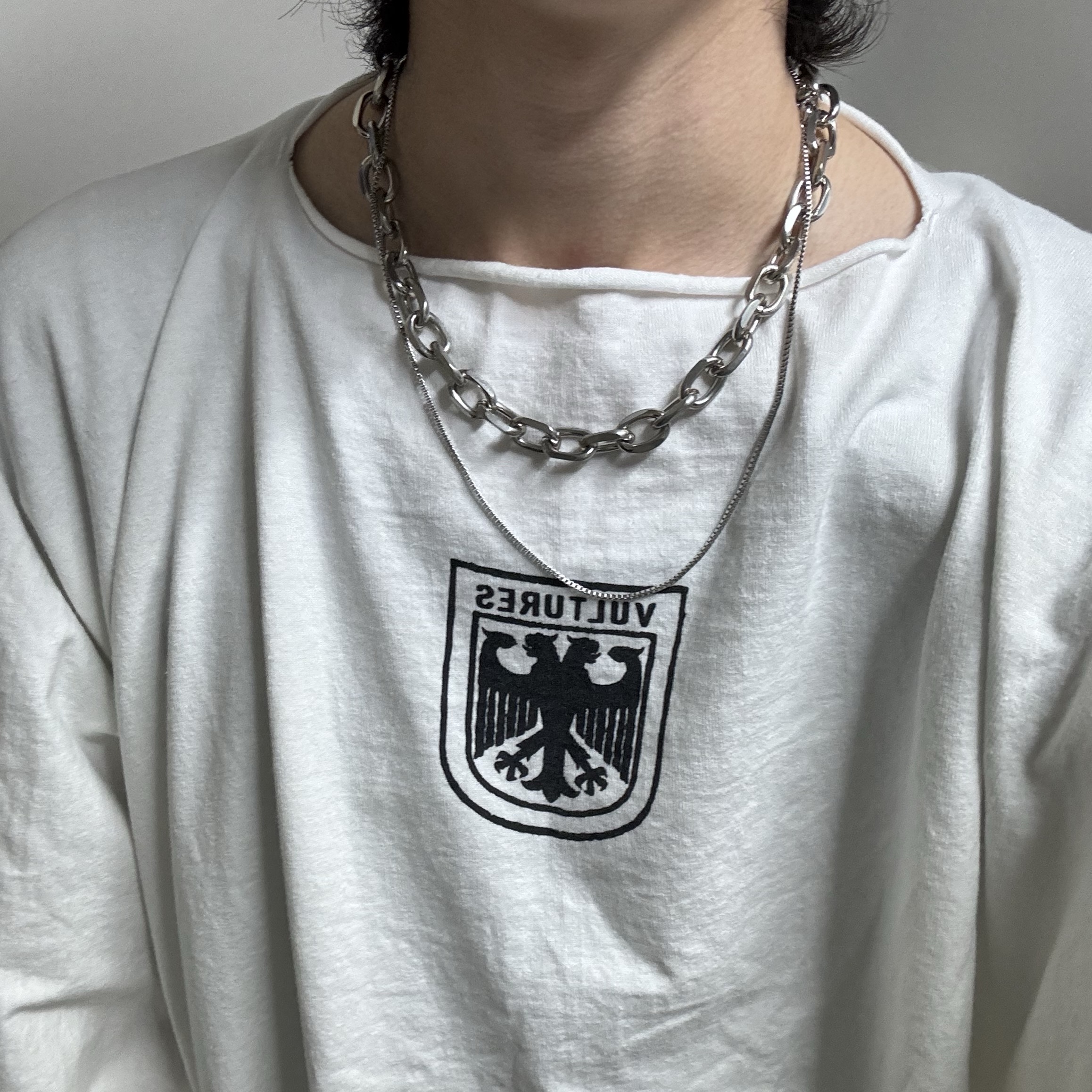 Our Legacy Ladon Keychain Necklace Metal Black, Project G/R Coated Backward Denim Blue 착용 스타일 - 3