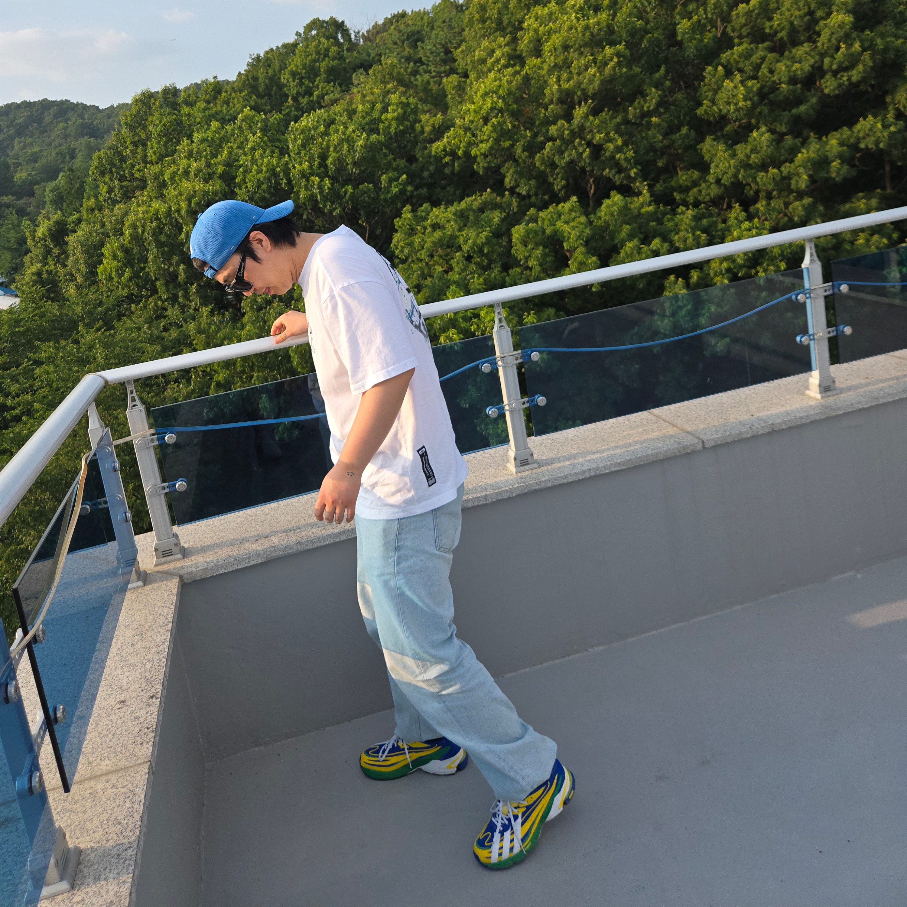 Adidas x BAPE Orketro Green Power Blue 착용 스타일 - 8