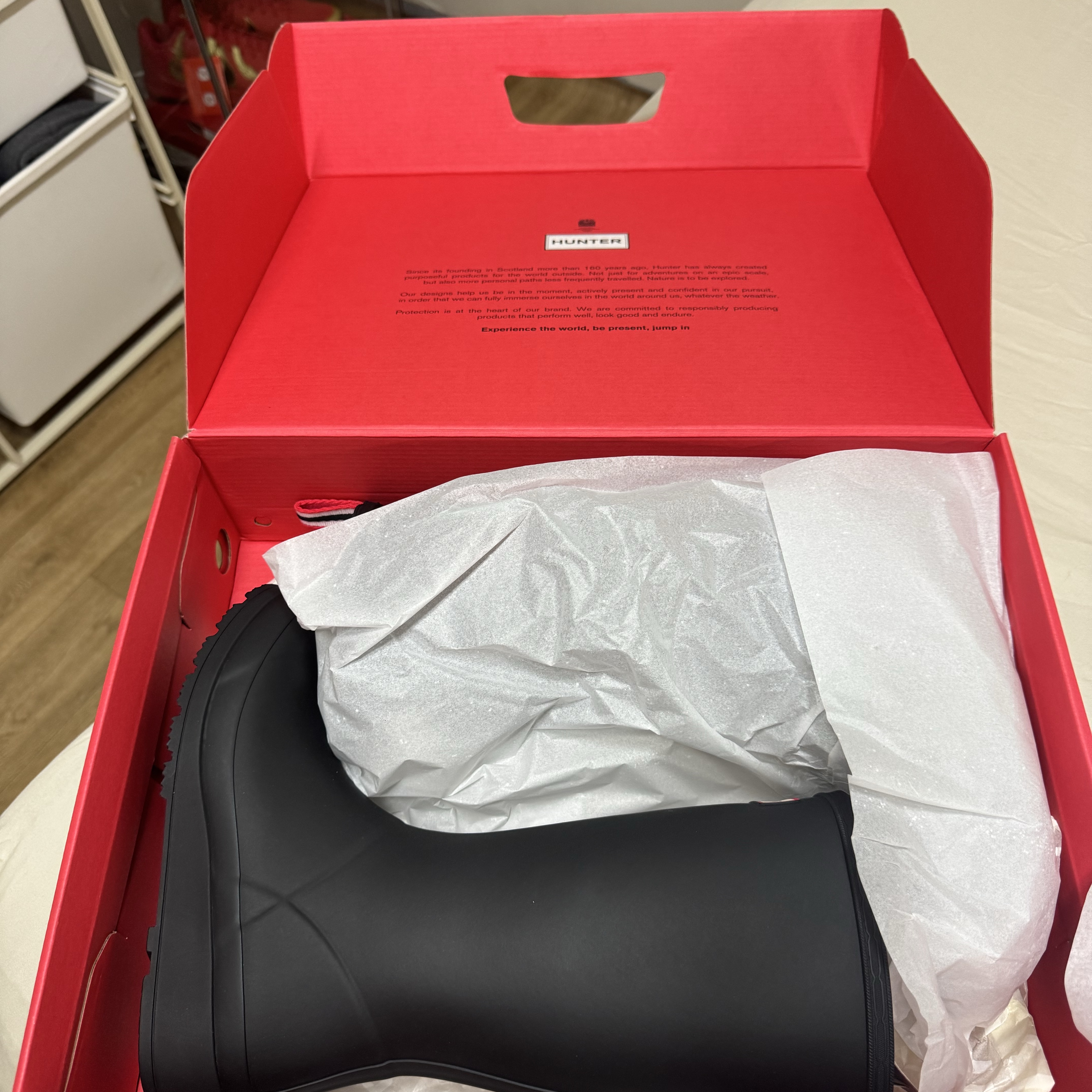 (W) Hunter Play Tall Wellington Rain Boots Black 착용 스타일