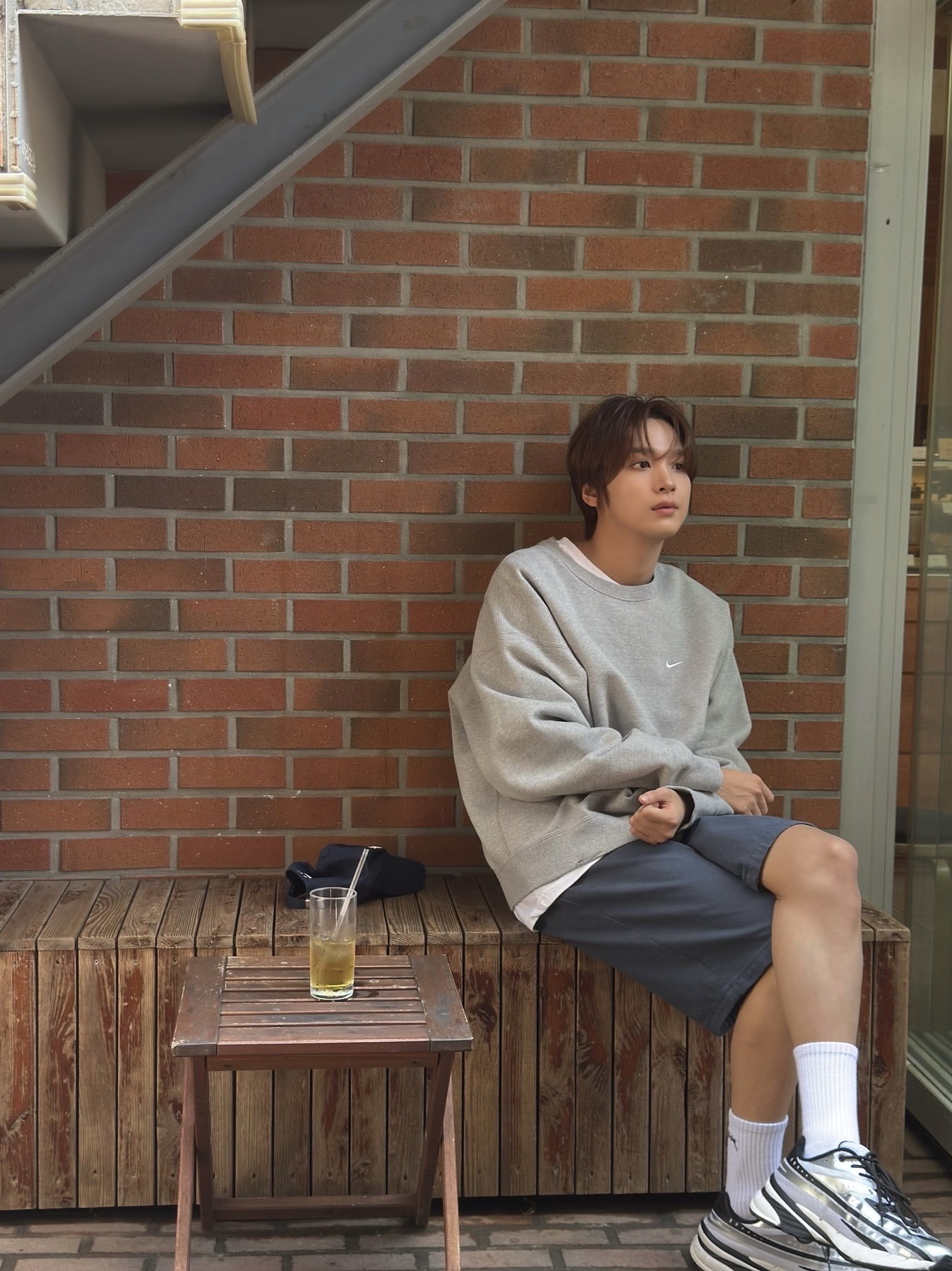 Nike NRG Solo Swoosh Crew Fleece Dark Grey Heather - Asia 착용 스타일 - 3