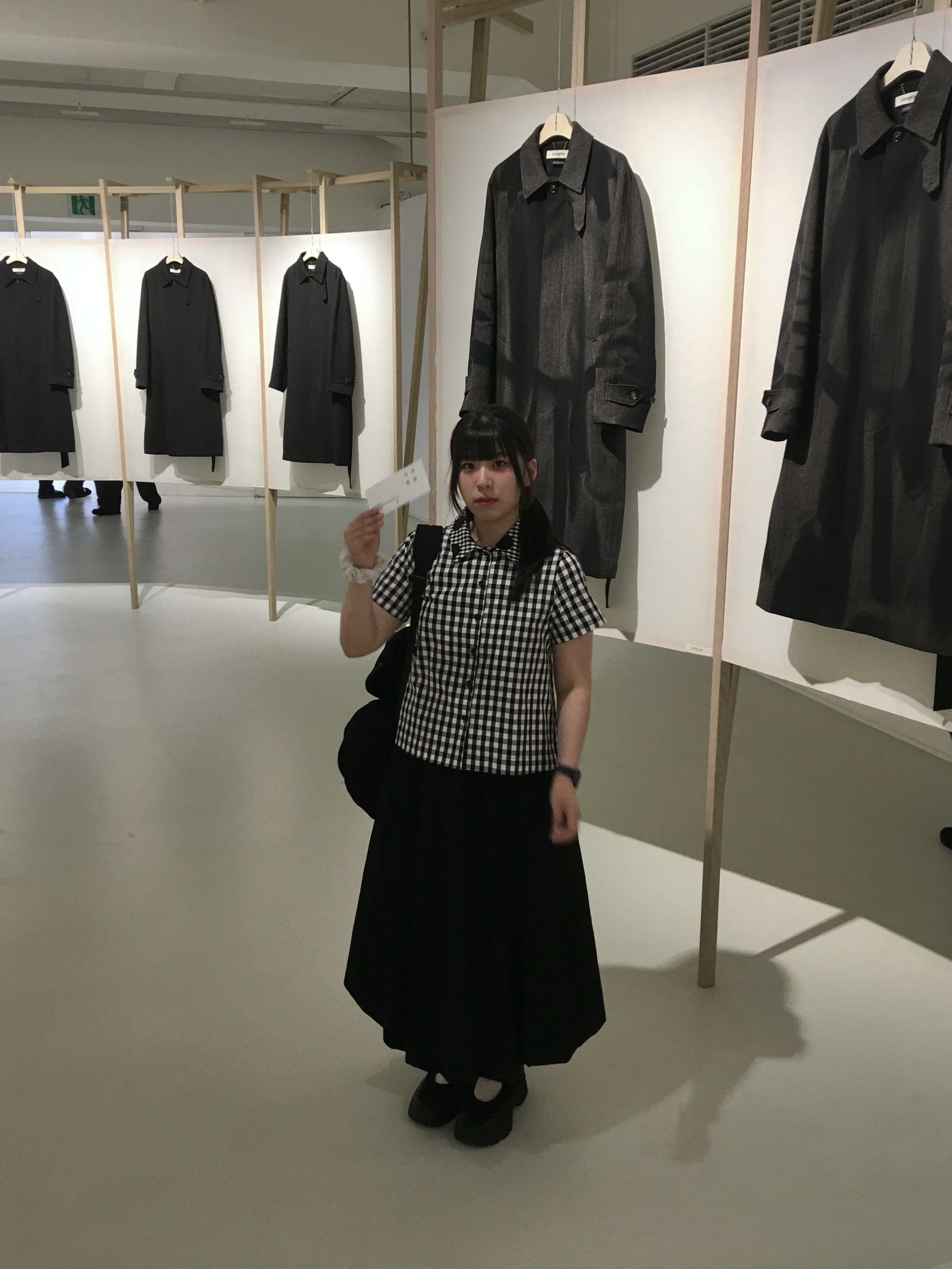 (W) Honsby Darling Harbour Black 착용 스타일