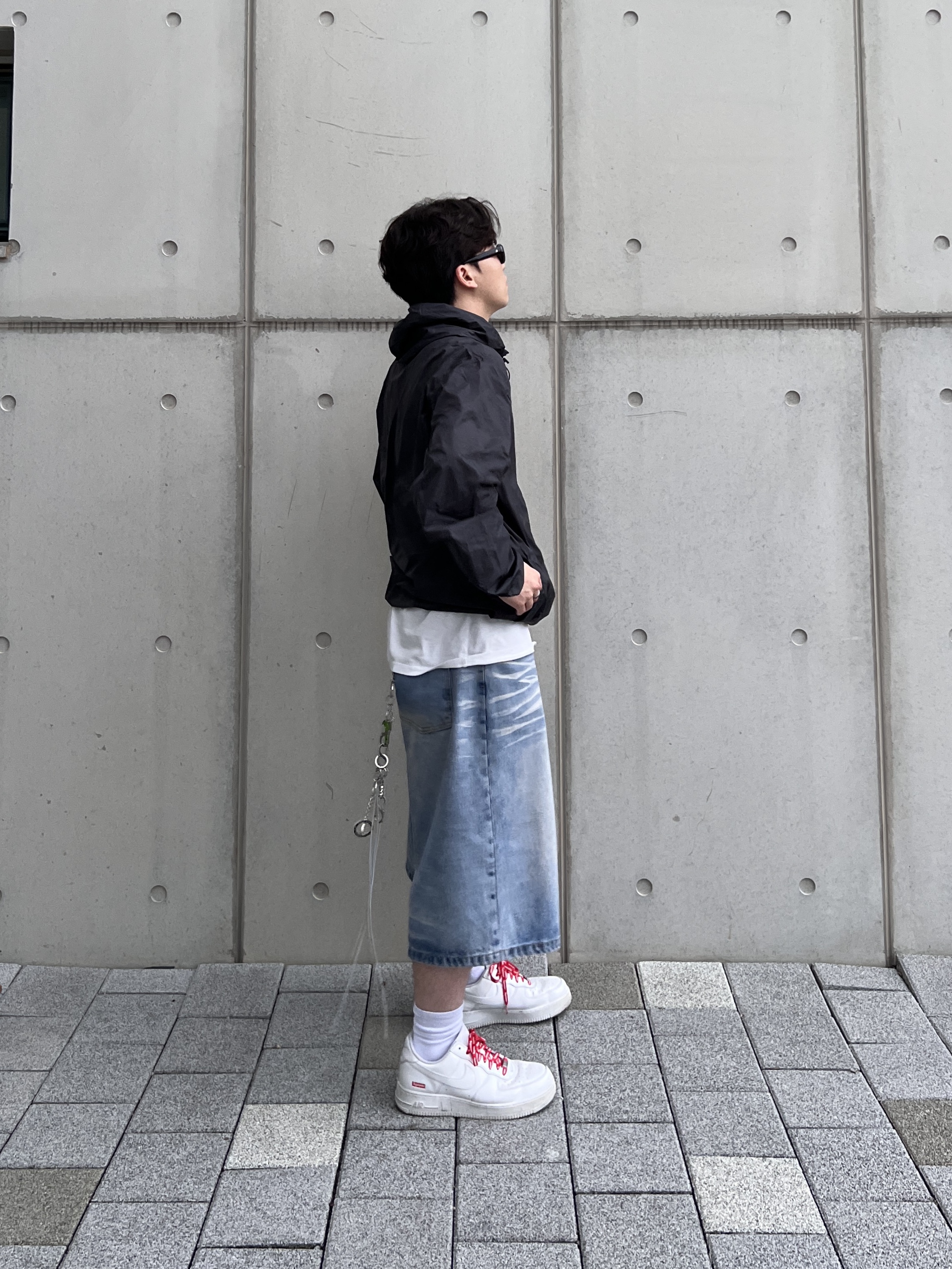 Nike x Supreme Air Force 1 Low White 착용 스타일 - 4
