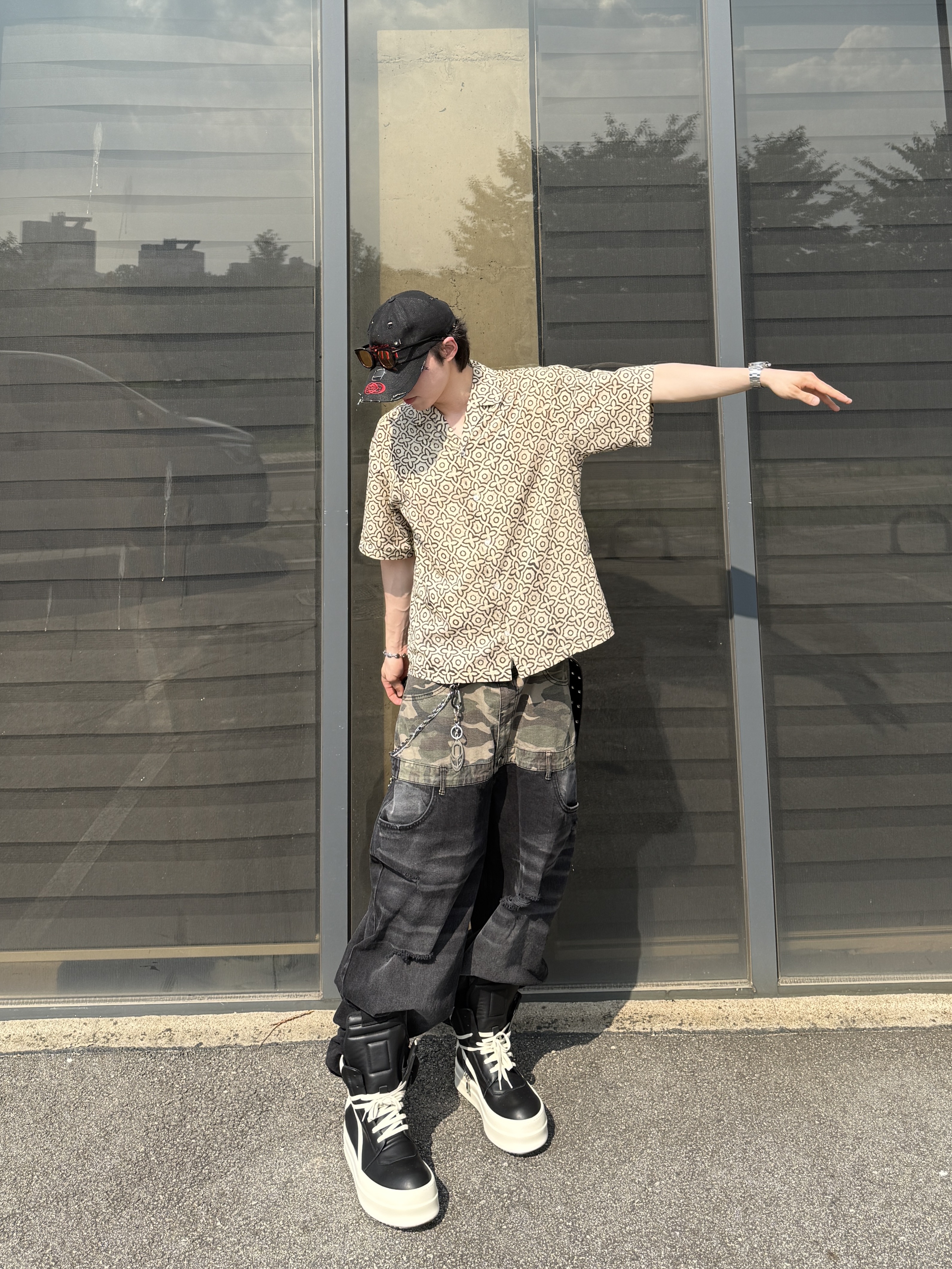 Rick Owens Hollywood Mega Bumper Geobasket in Full Grain Calf Leather Black Milk, MJD x Kamien Double Hole Belt Oak Brown 착용 스타일 - 8