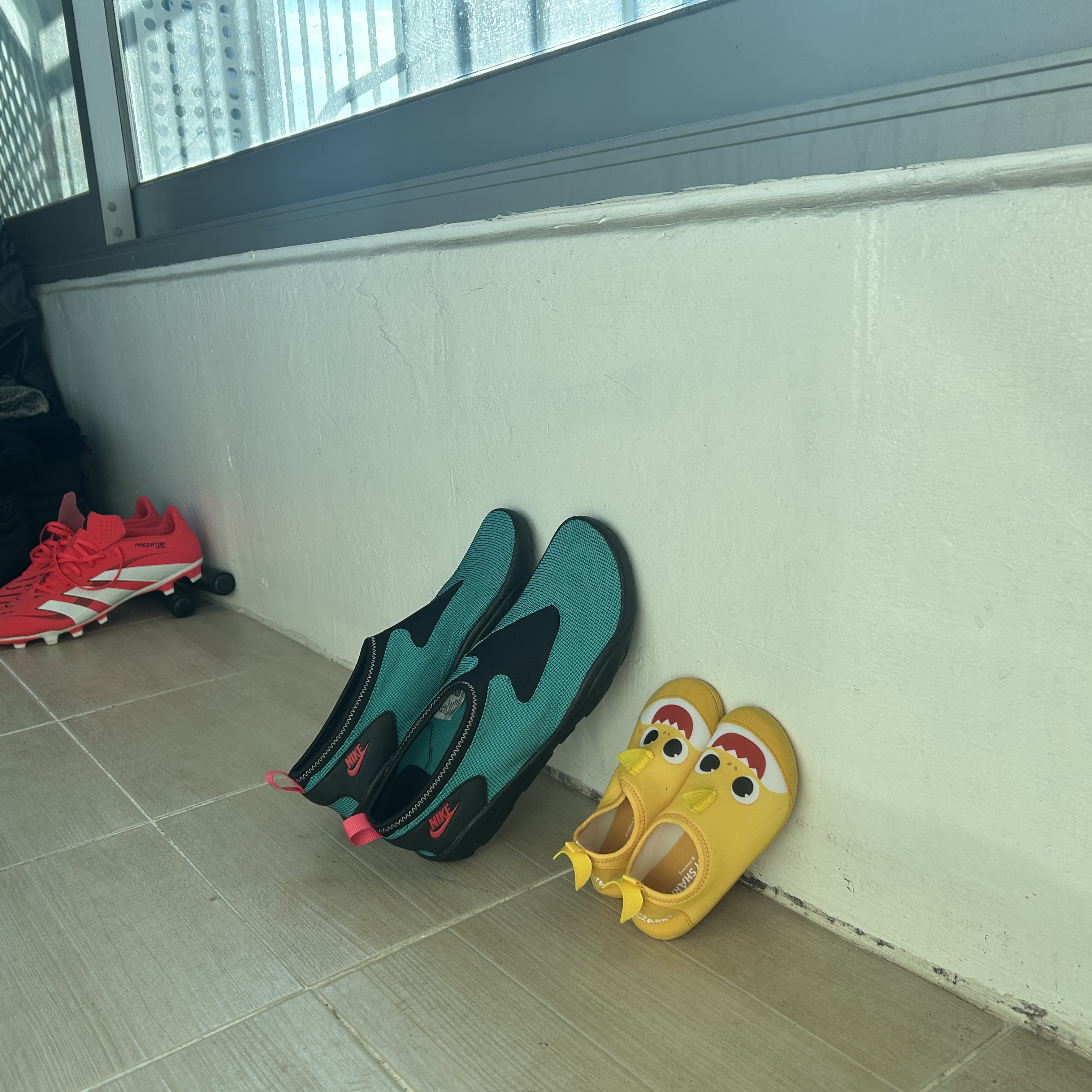 Nike Aqua Turf Turbo Green Black 착용 스타일 - 2