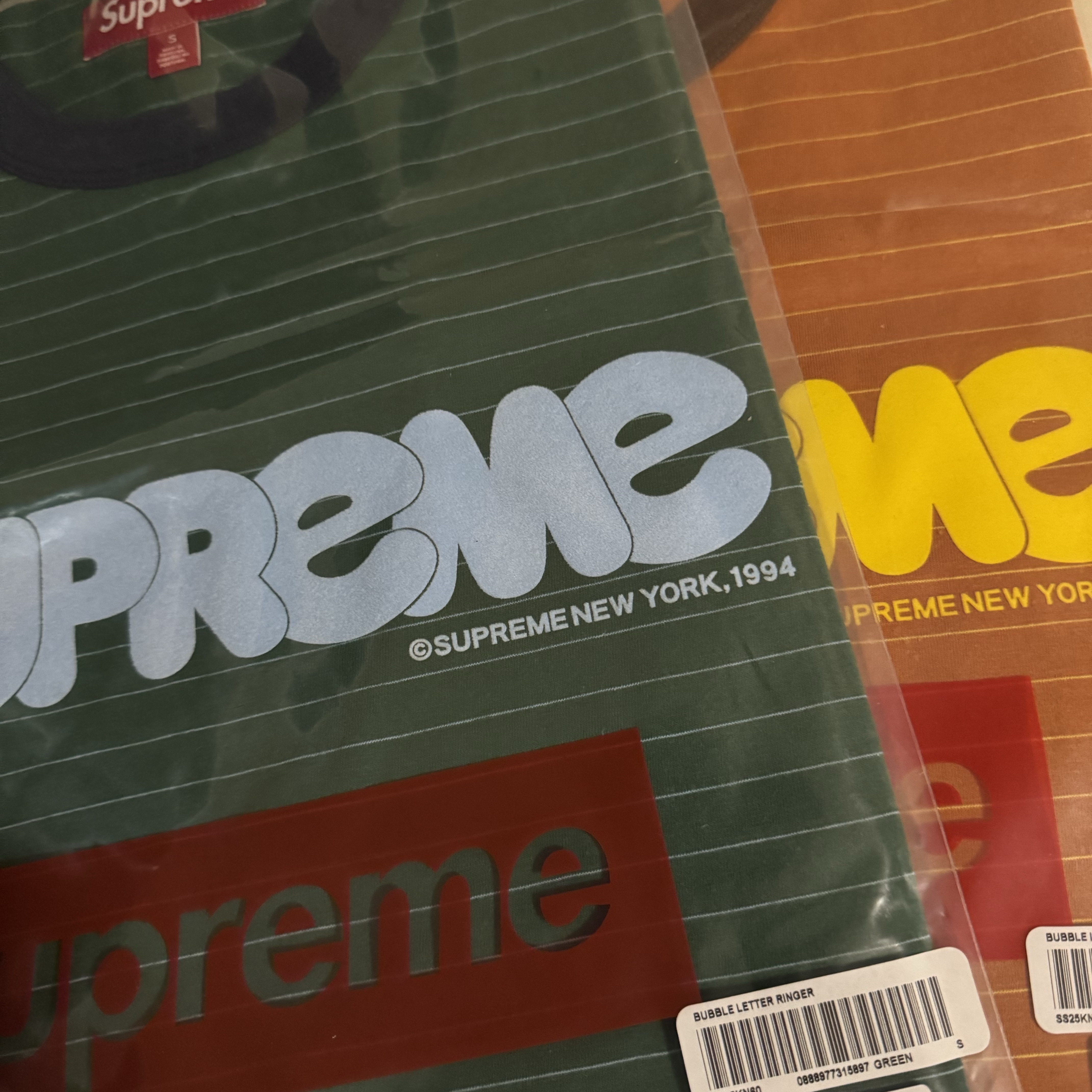 Supreme Bubble S/S Top Green - 25SS, Supreme Bubble S/S Top Orange - 25SS 착용 스타일
