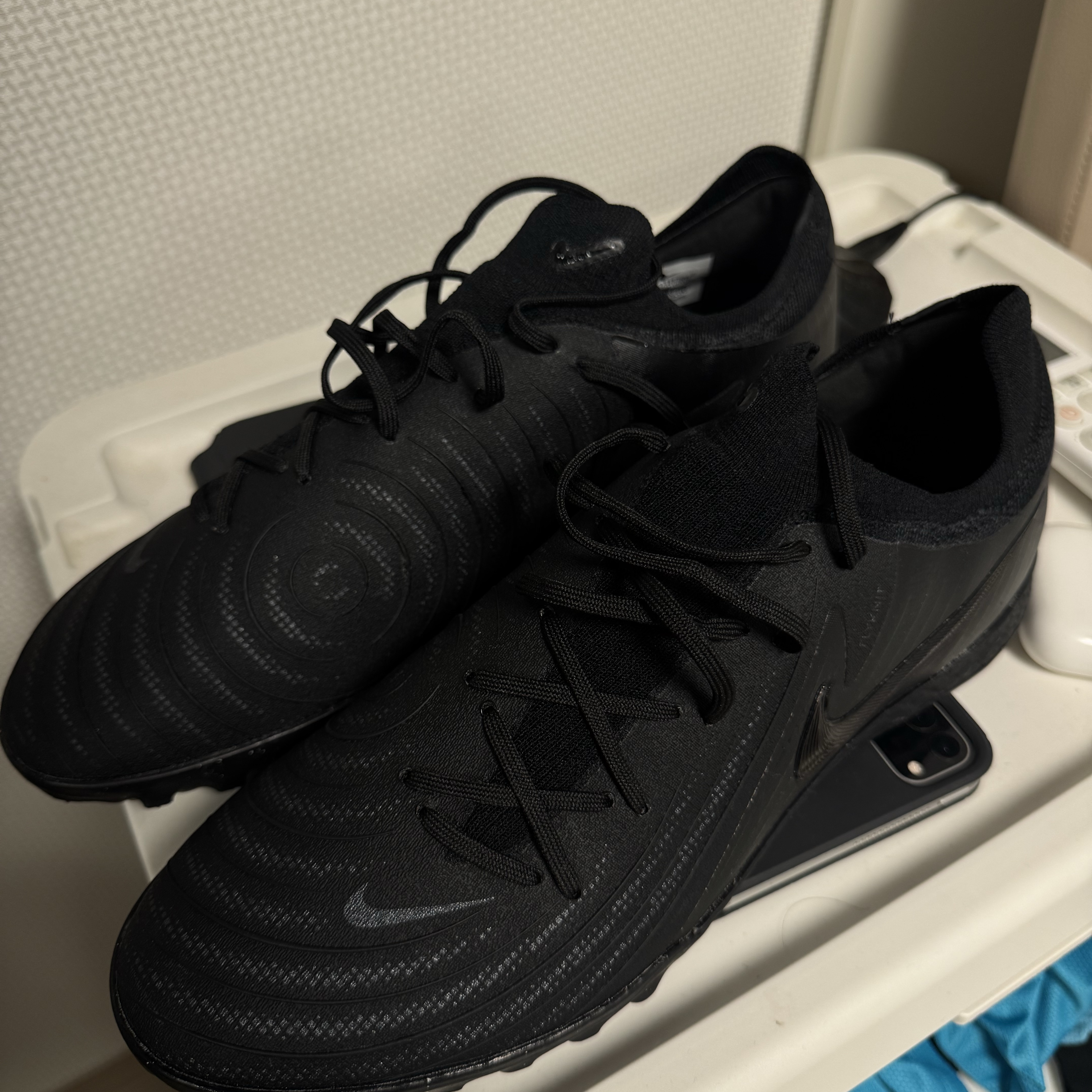 Nike Phantom GX 2 Pro TF Black Deep Jungle 착용 스타일