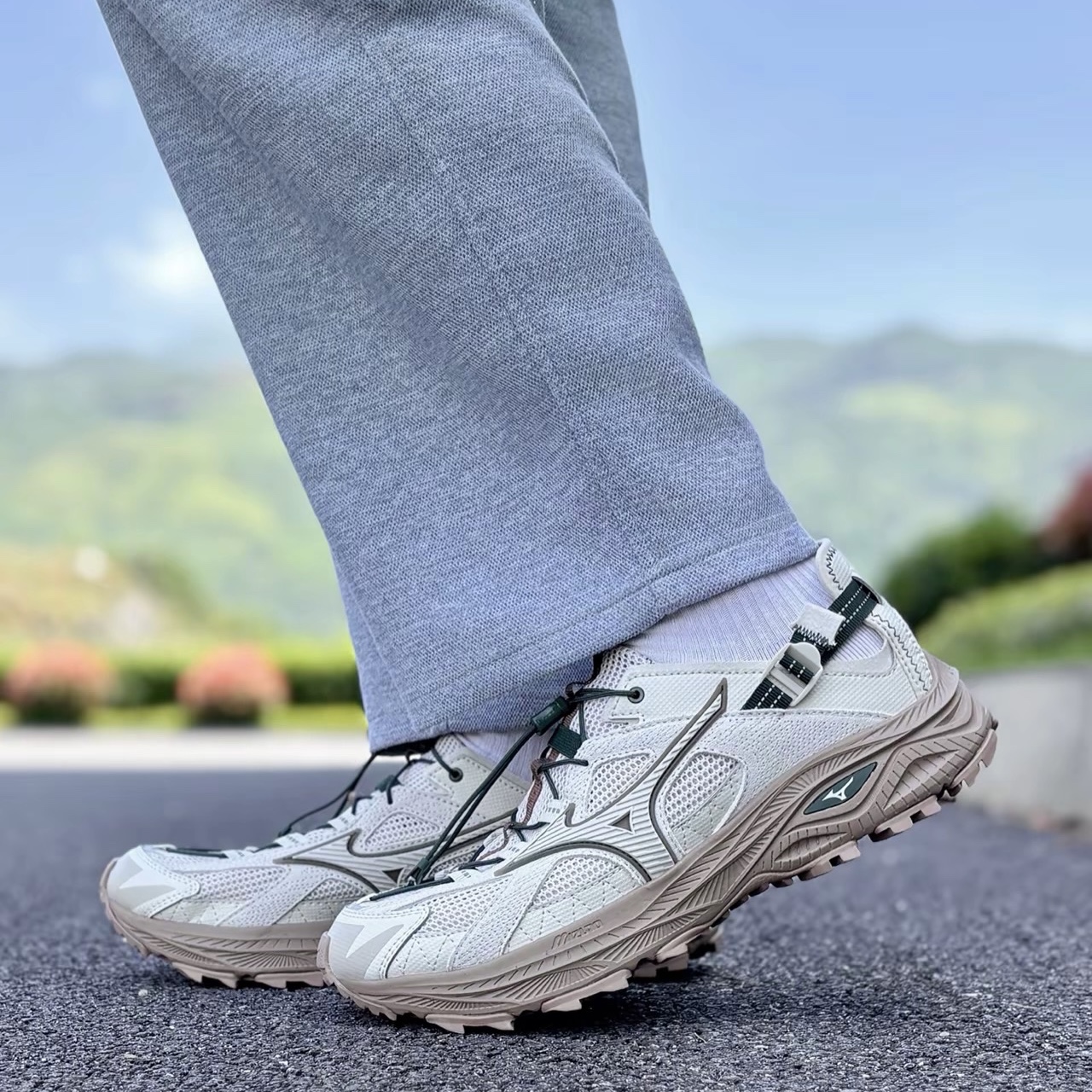 Mizuno Racer Trail SE Beige Green 착용 스타일