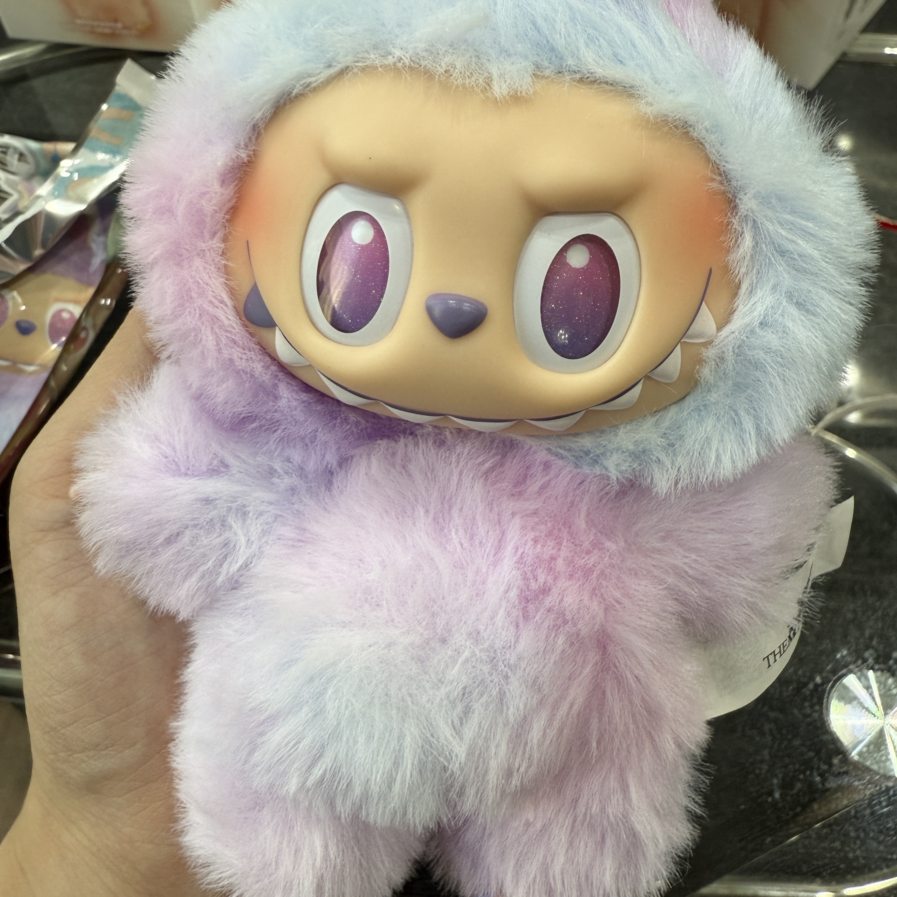 Pop Mart Labubu The Monsters Highlight Series Sealed Case (6 Blind Boxes) 착용 스타일
