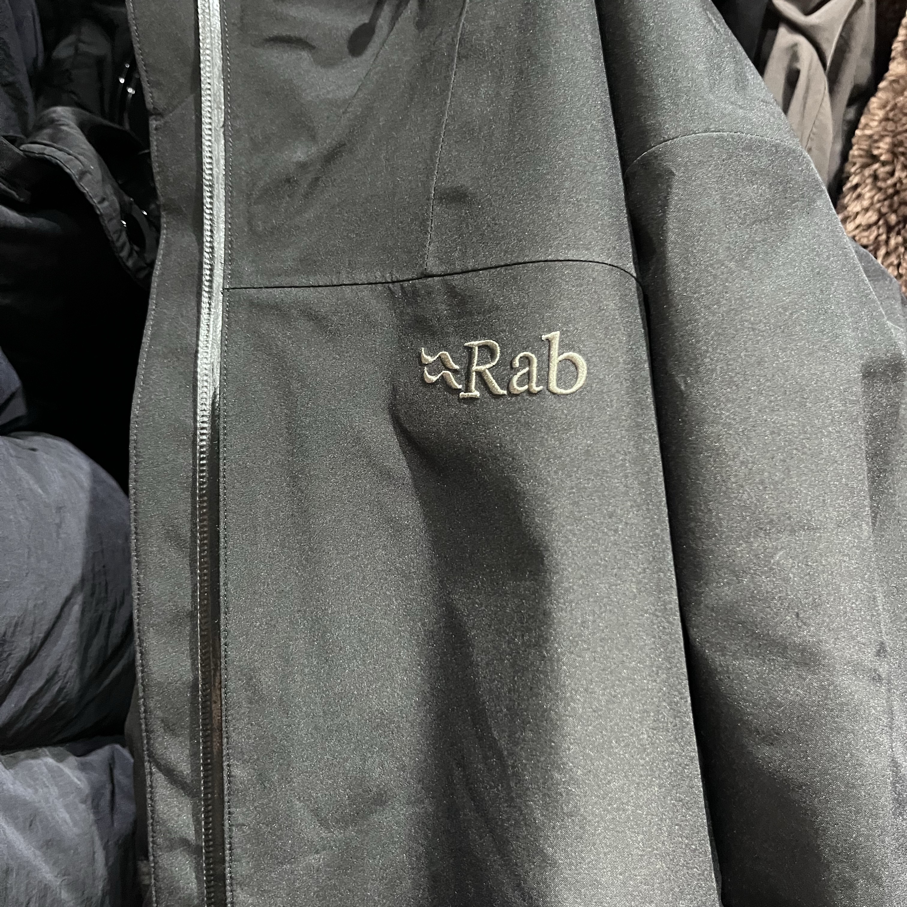 Rab Namche Gore-Tex Jacket Black 착용 스타일