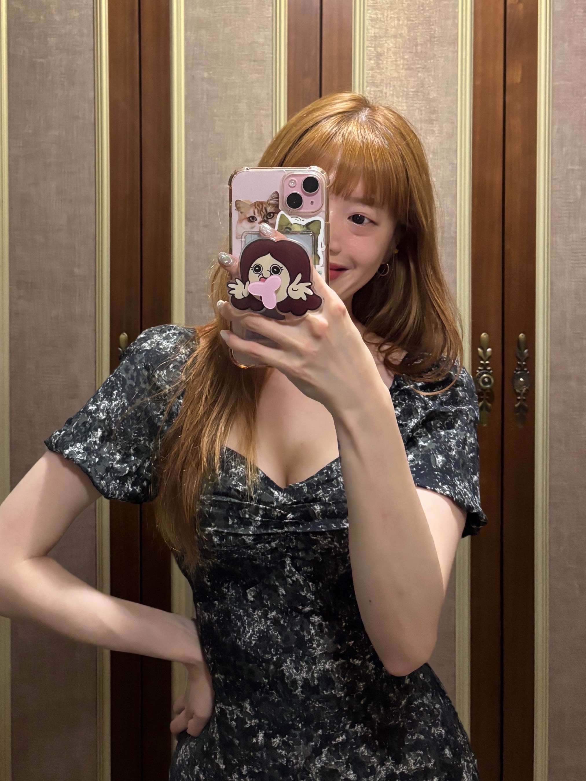 Oofos OOriginal Black 착용 스타일 - 2