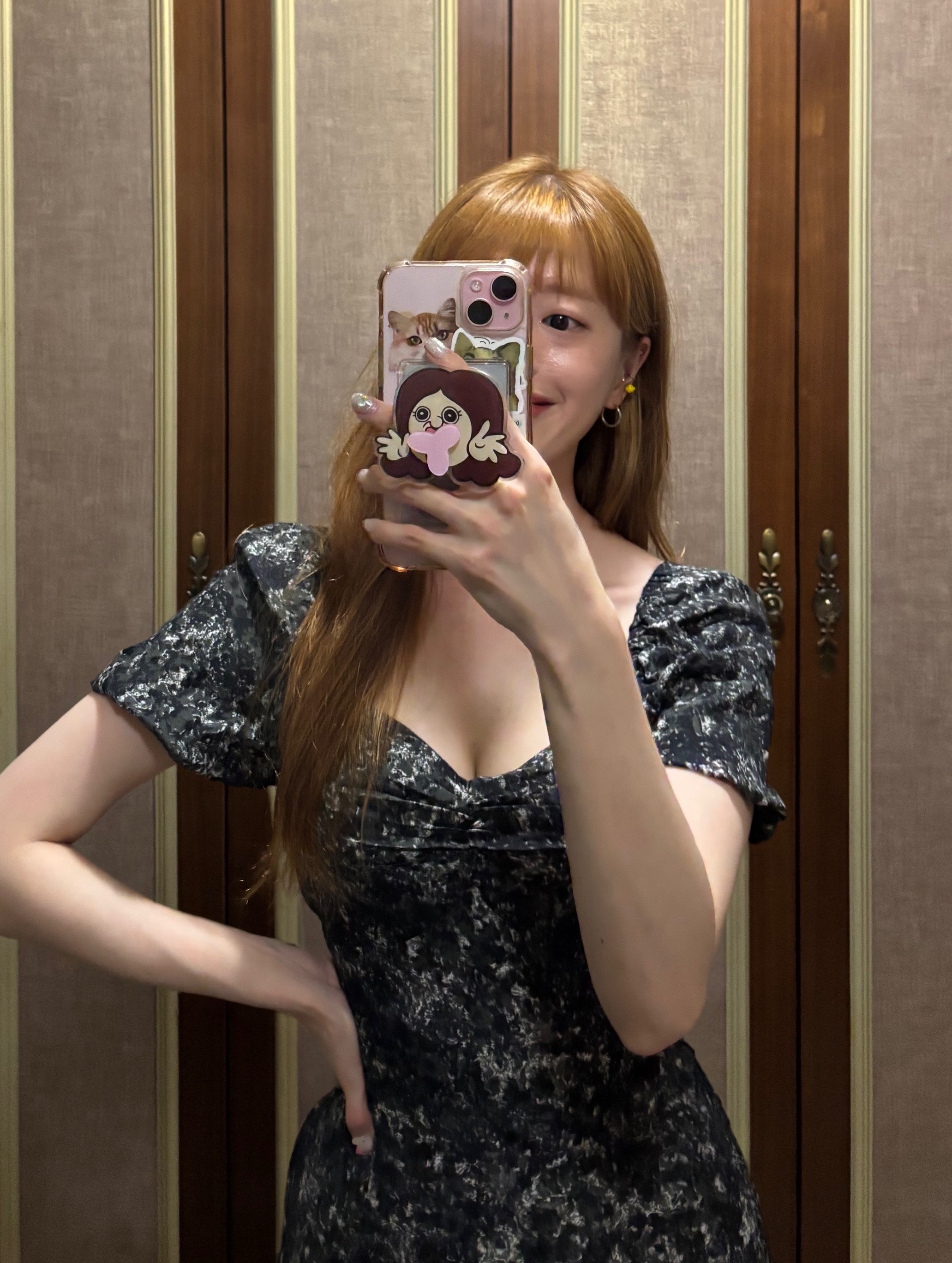 Oofos OOriginal Black 착용 스타일 - 3