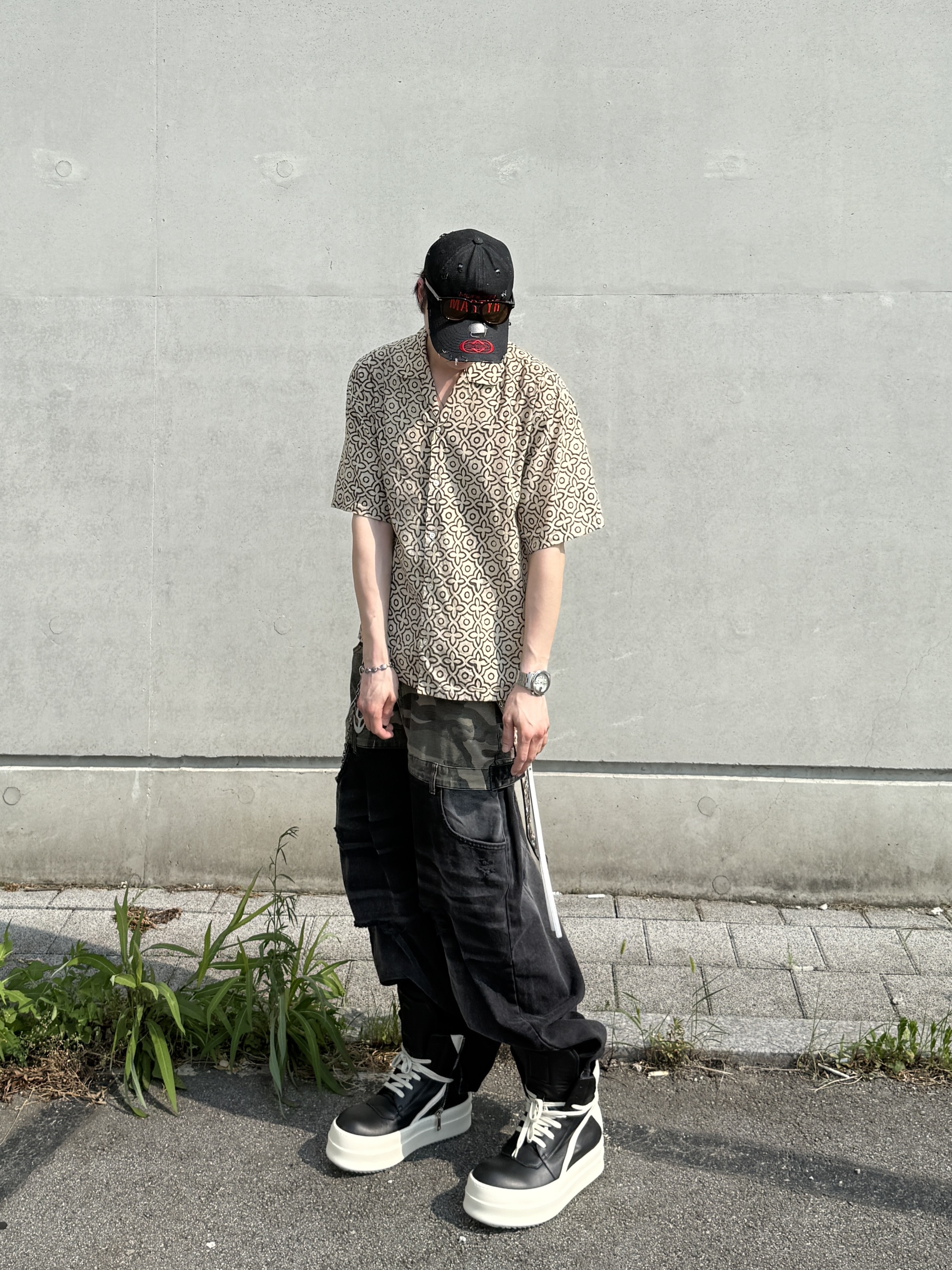 Rick Owens Hollywood Mega Bumper Geobasket in Full Grain Calf Leather Black Milk, MJD x Kamien Double Hole Belt Oak Brown 착용 스타일 - 2