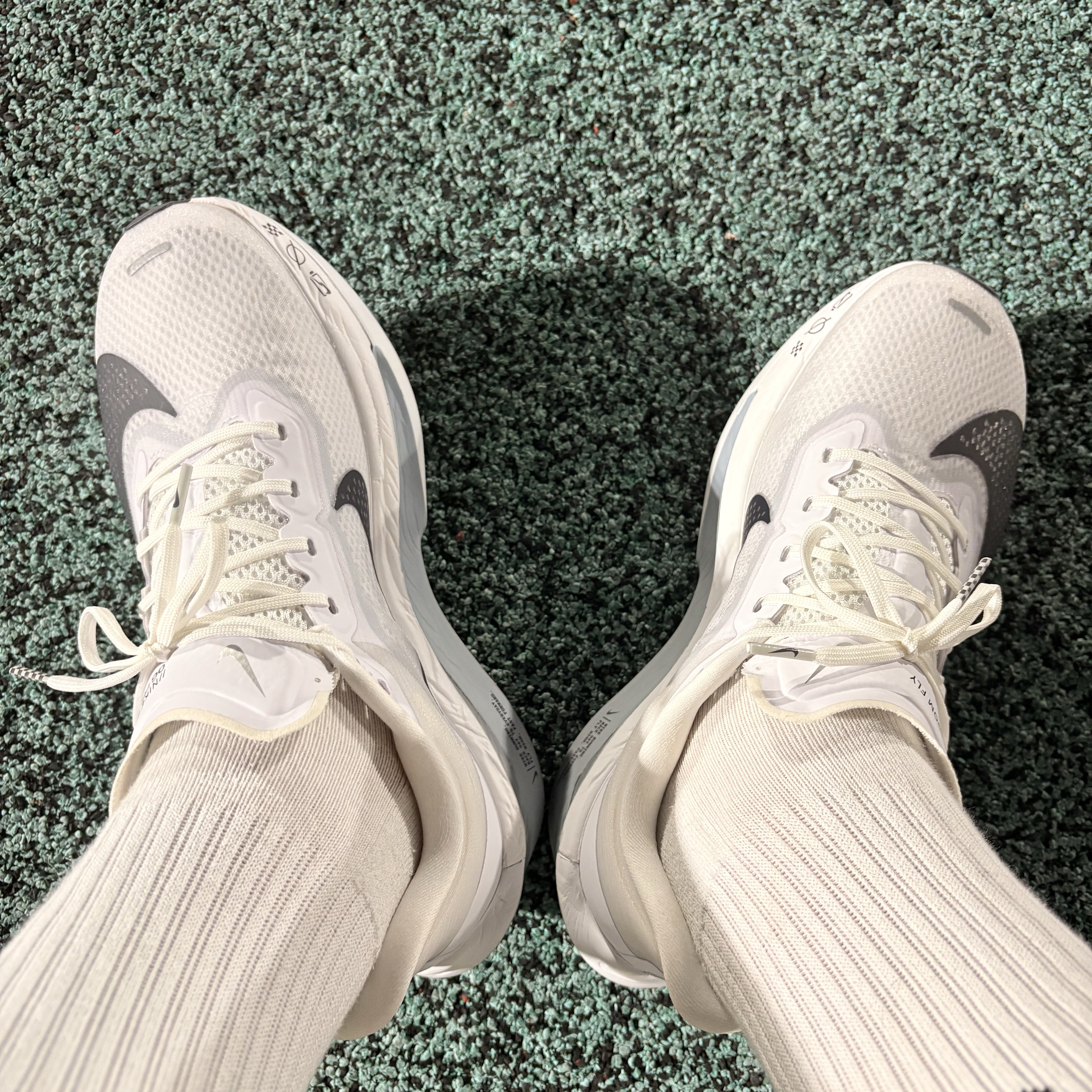 Nike Zoom Fly 6 White Pure Platinum 착용 스타일