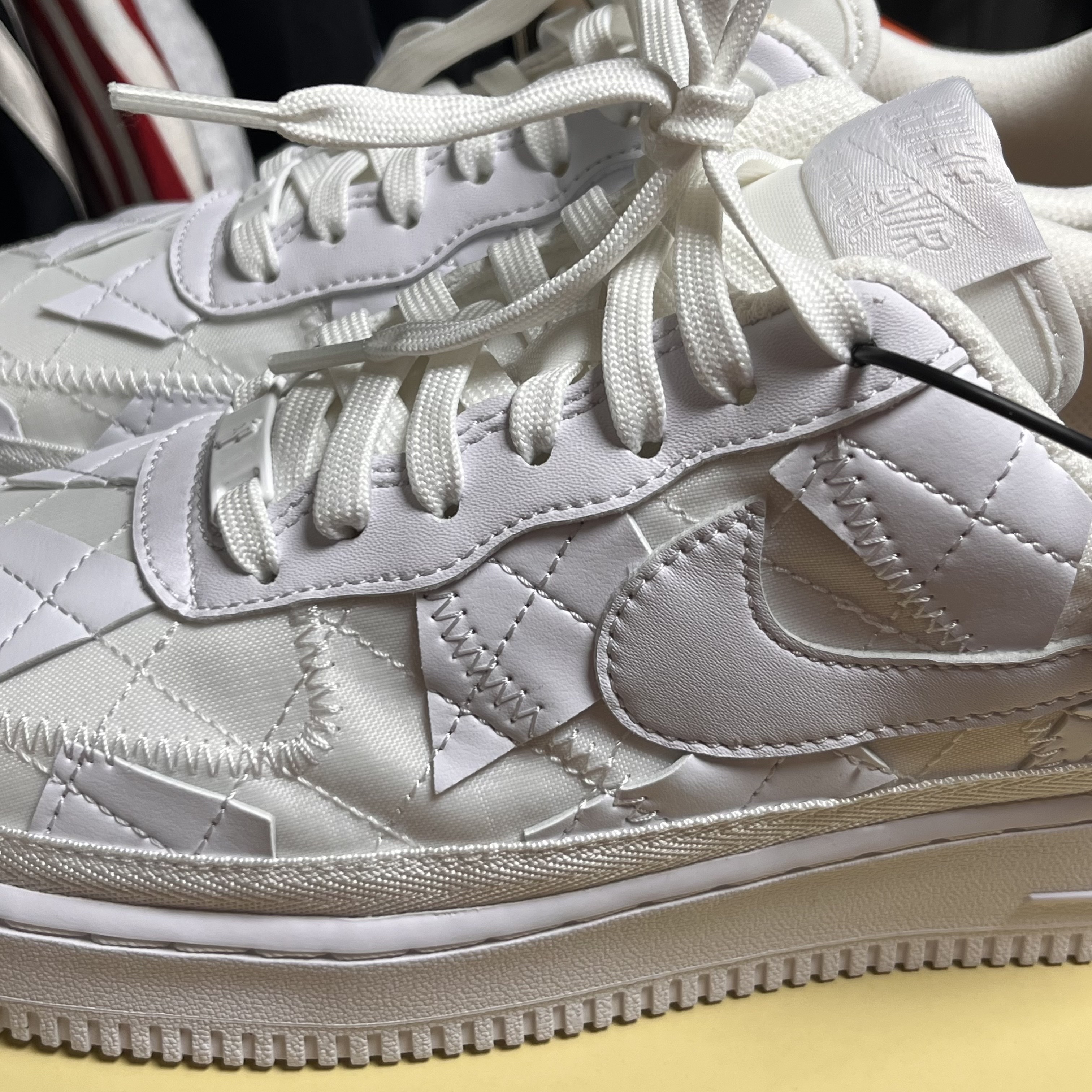 Nike x Billie Eilish Air Force 1 Low SP Triple White 착용 스타일 - 2