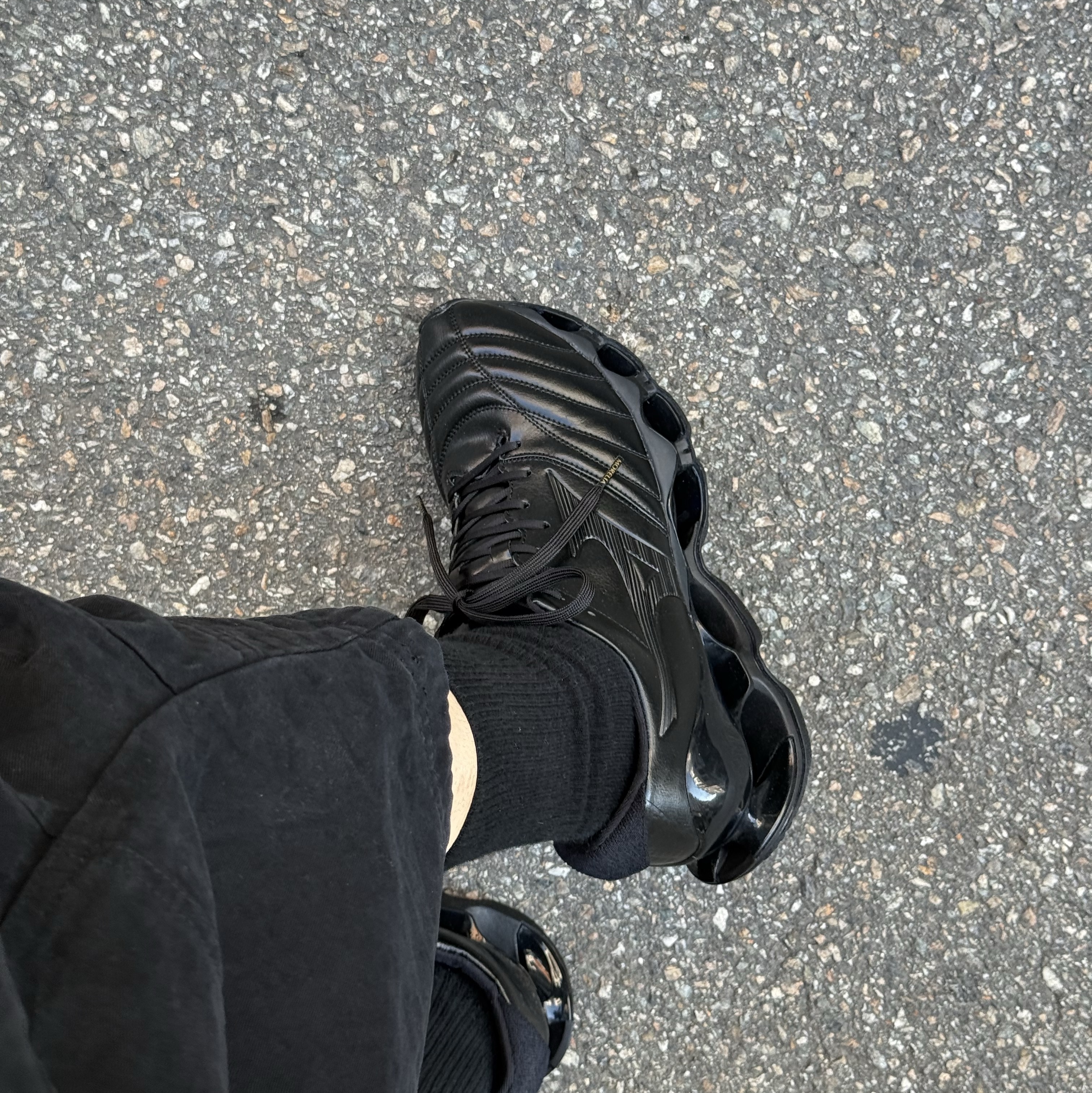Mizuno Wave Prophecy Morelia Neo Black 착용 스타일 - 2