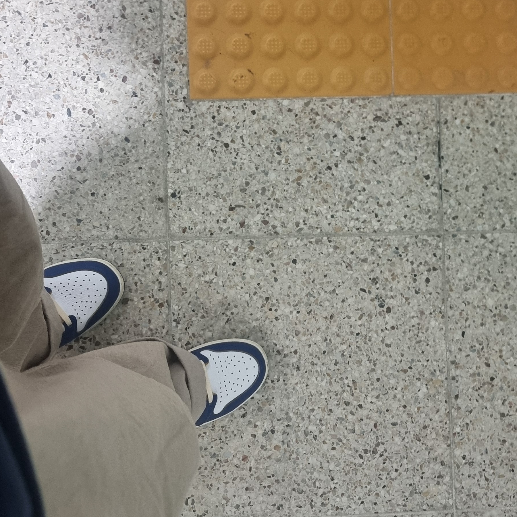 Jordan 1 x Union Retro High Blue Toe 착용 스타일
