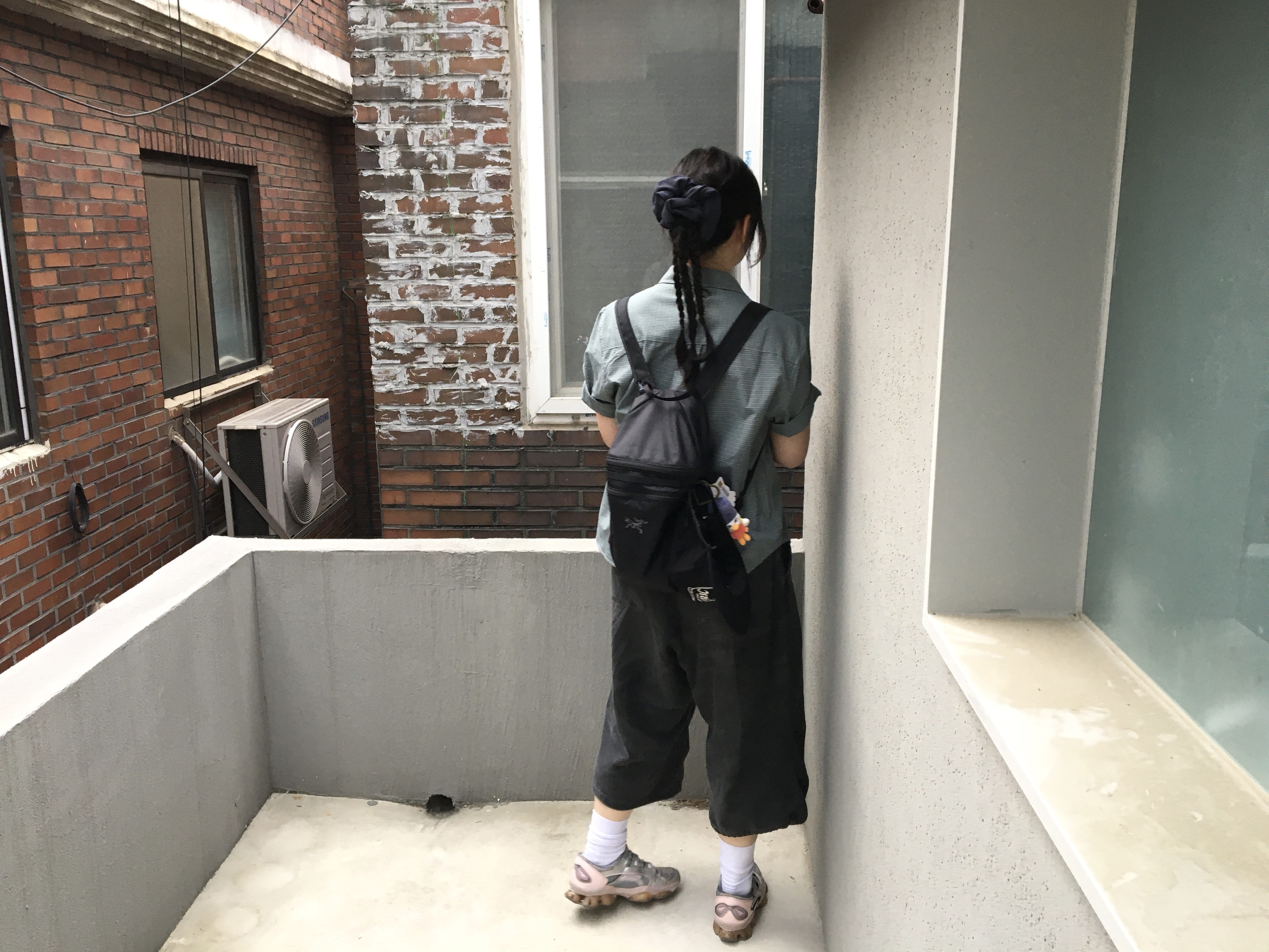Arc'teryx Heliad 15 Backpack Black, Hysteric Glamour HYS Whisky Embroidery Cap Black 착용 스타일