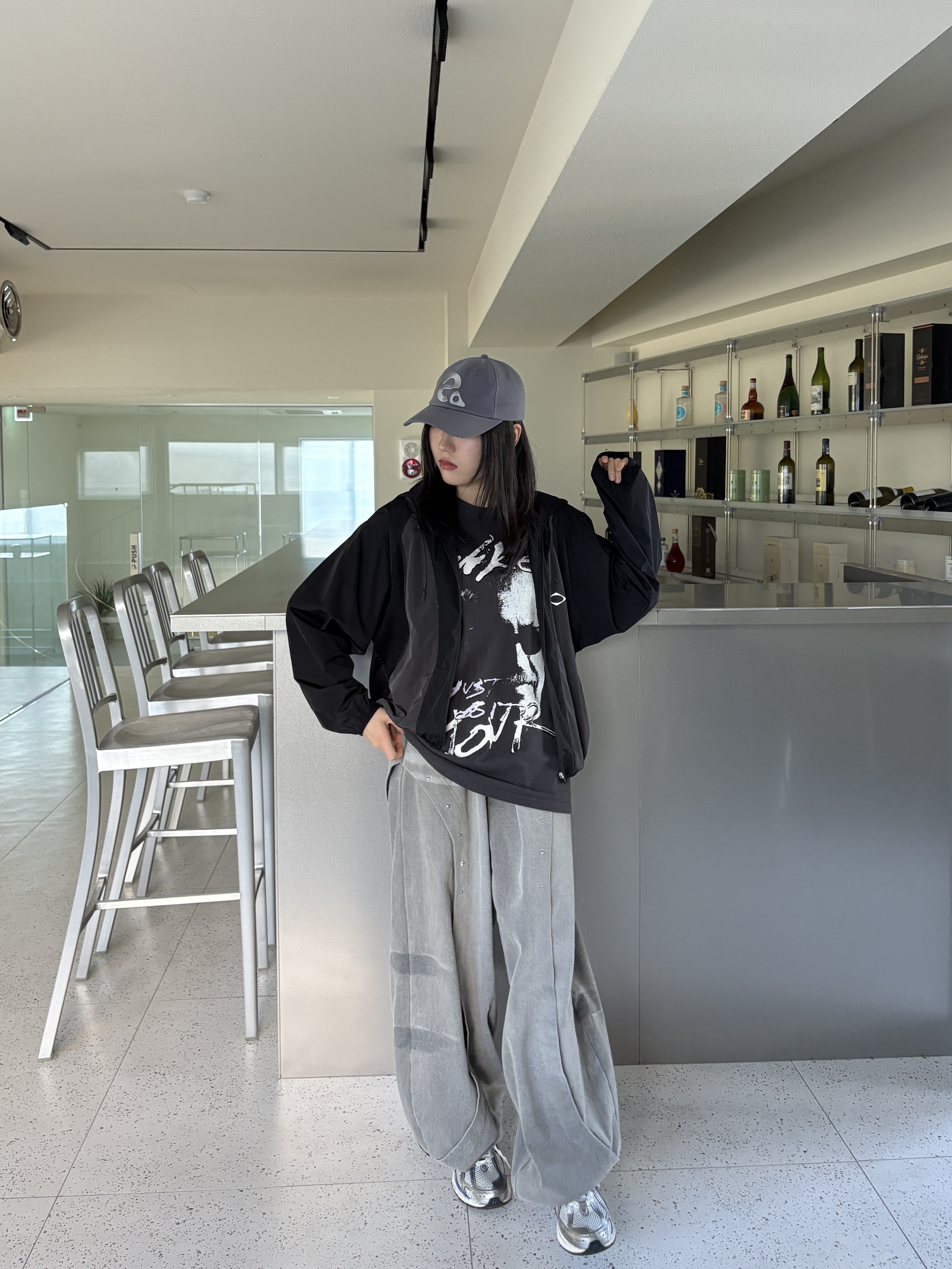 (W) Mischief FW Color Blocked Windbreaker Black, New Balance 1906R Silver Metallic ์ฐฉ์ฉ ์คํ์ผ - 3