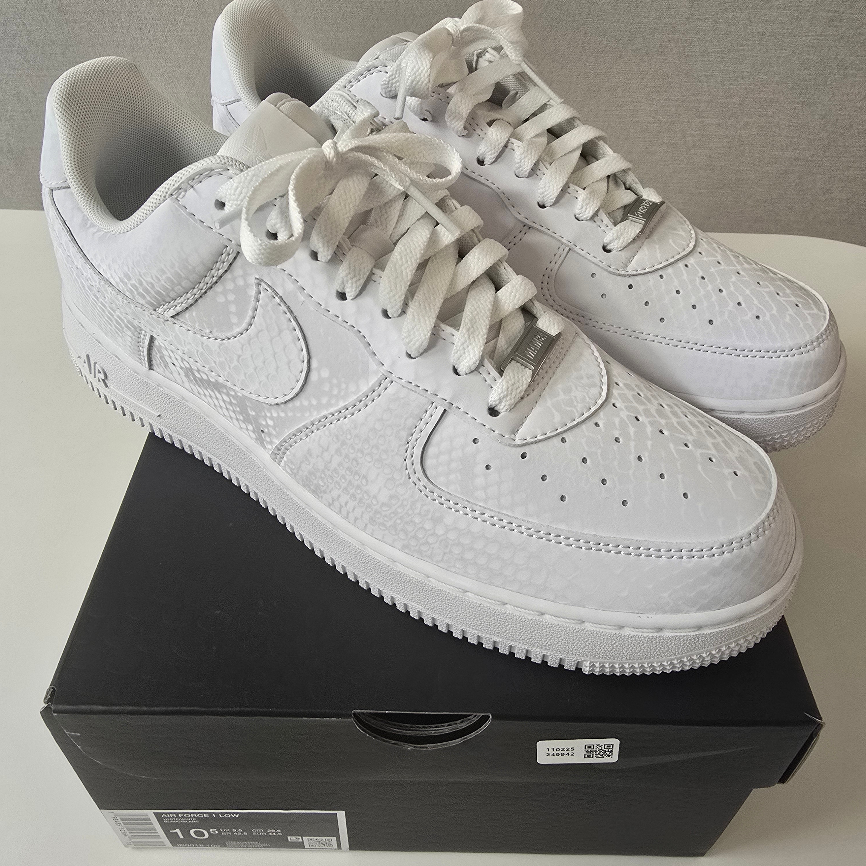 Nike x Kobe Bryant Air Force 1 Low Triple White 착용 스타일 - 1