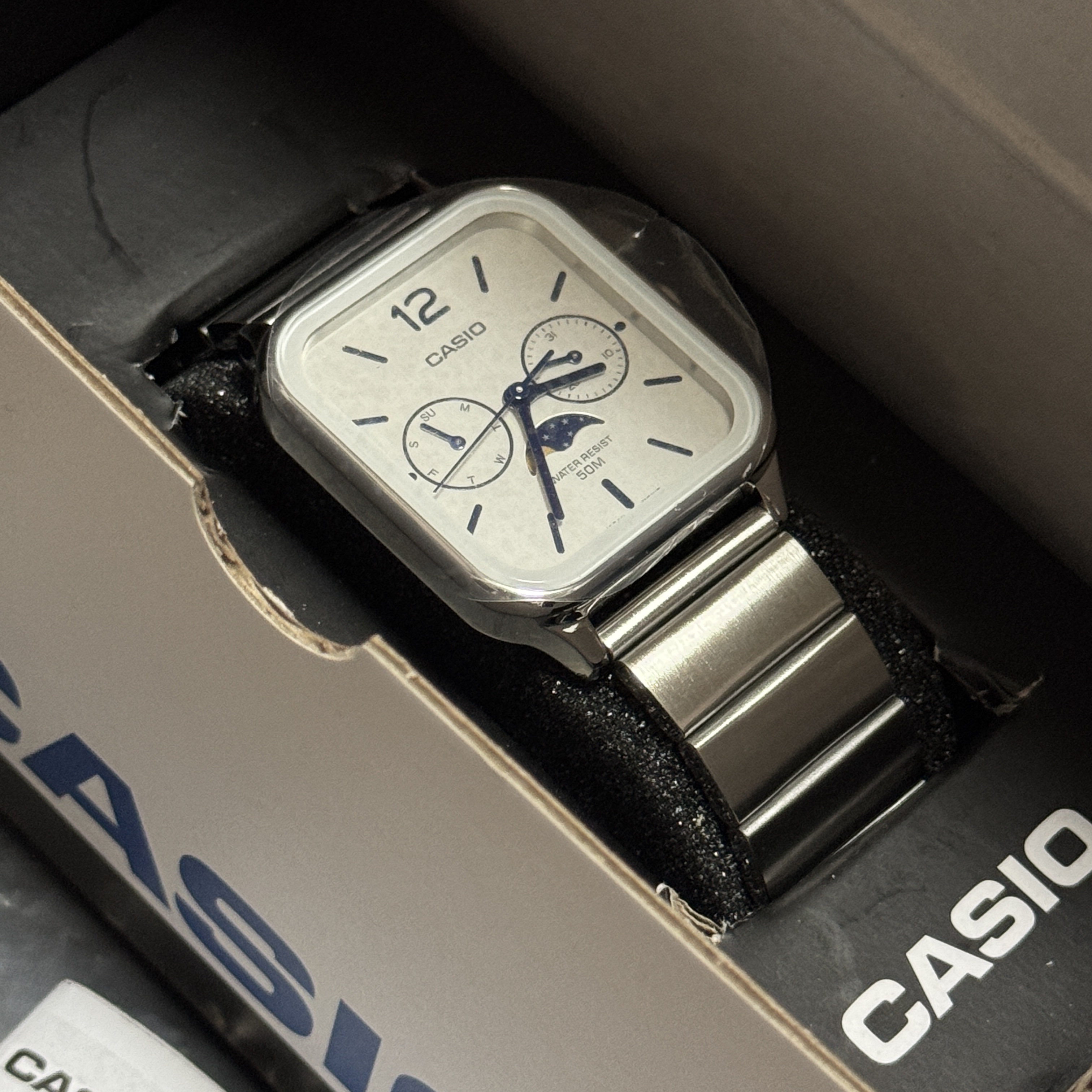Casio MTP-M305D-7AV 착용 스타일