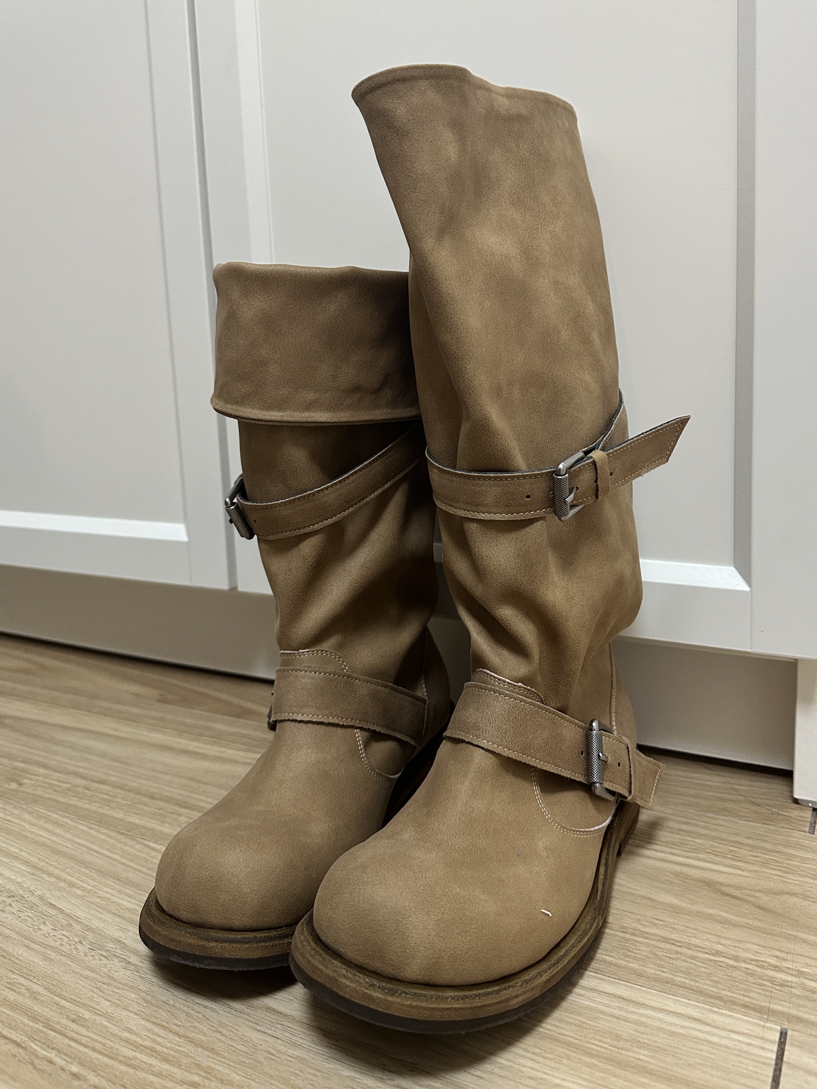 [6% 적립] NegativeThree Slouchy Long Boots Washed Beige 착용 스타일