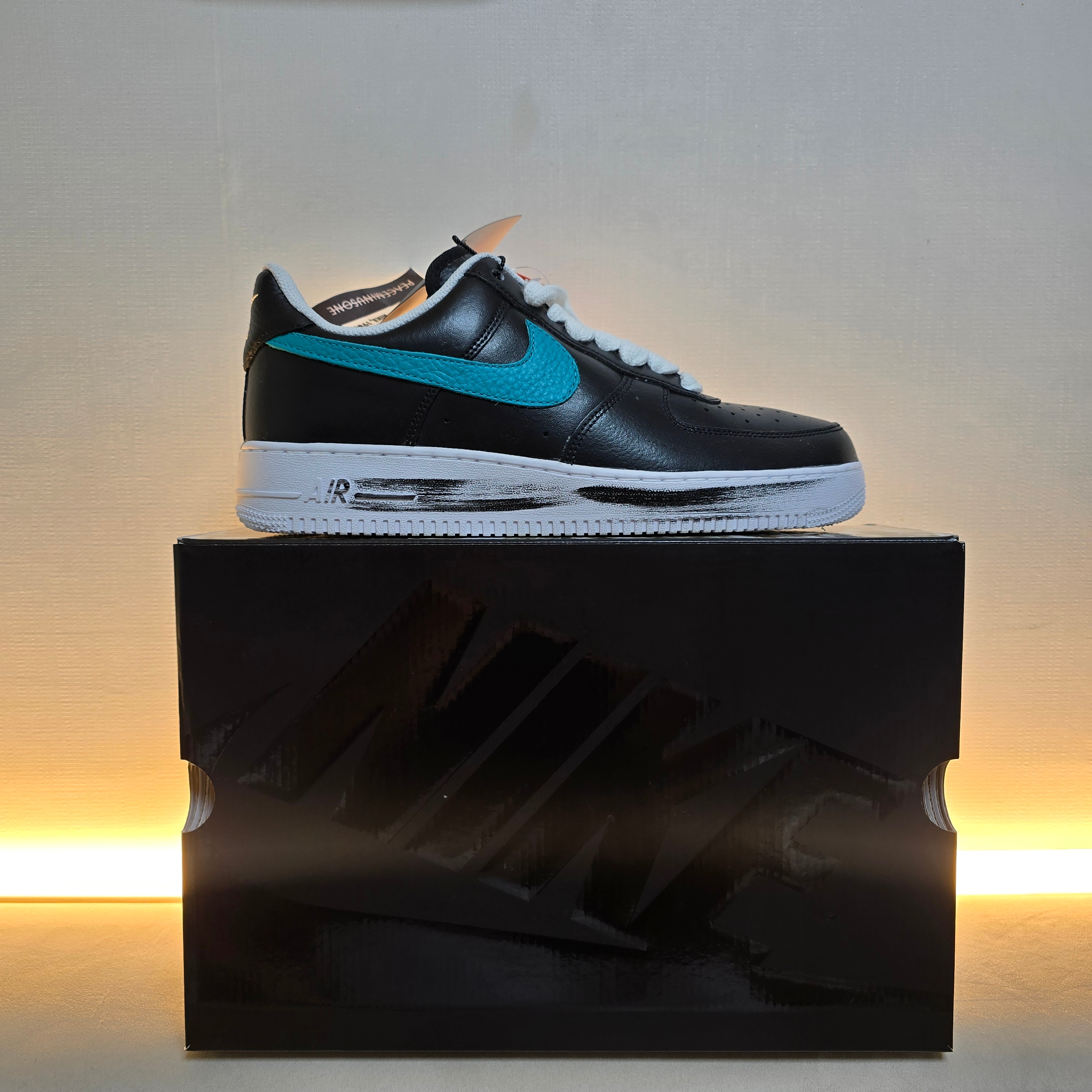 Nike x Peaceminusone Air Force 1 Low Para-Noise 3.0 Black and Multicolor 착용 스타일