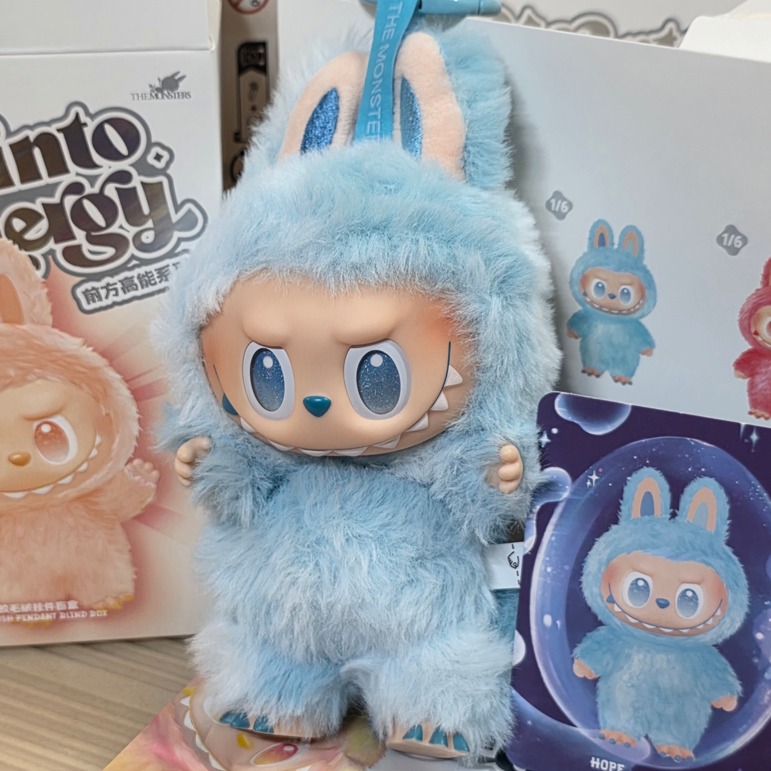 Pop Mart Labubu The Monsters Highlight Series Hope Keyring (Opened Case), Pop Mart Labubu The Monsters Highlight Series Sealed Case (6 Blind Boxes) 착용 스타일 - 1