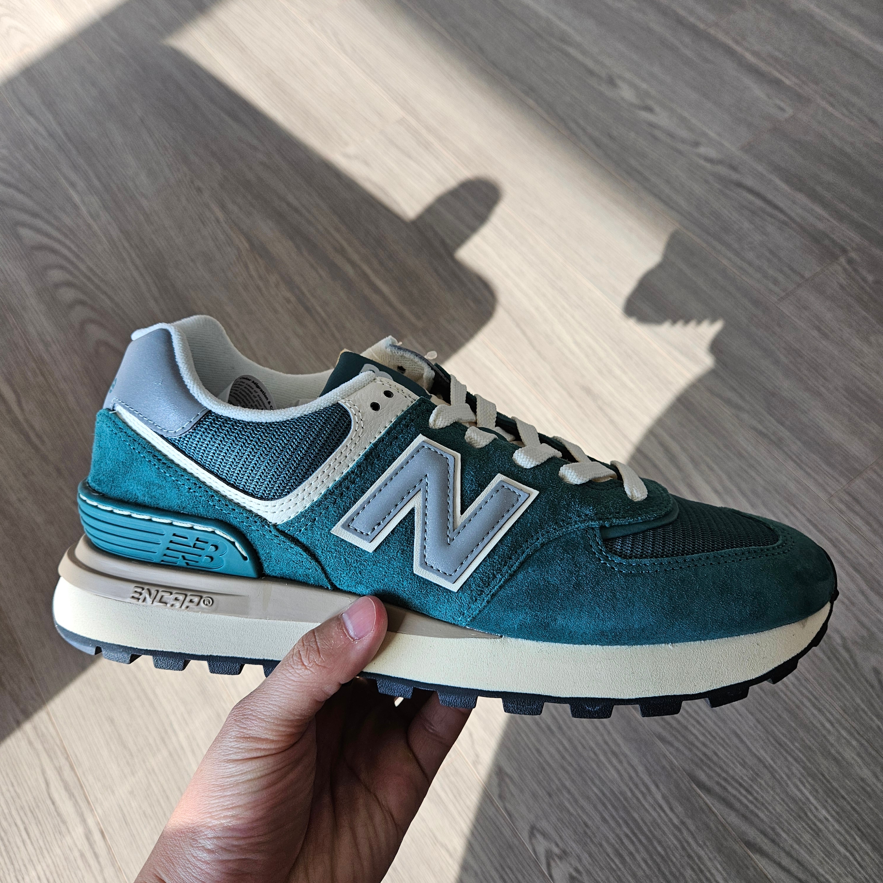 New Balance 574 Legacy Green Grey 착용 스타일